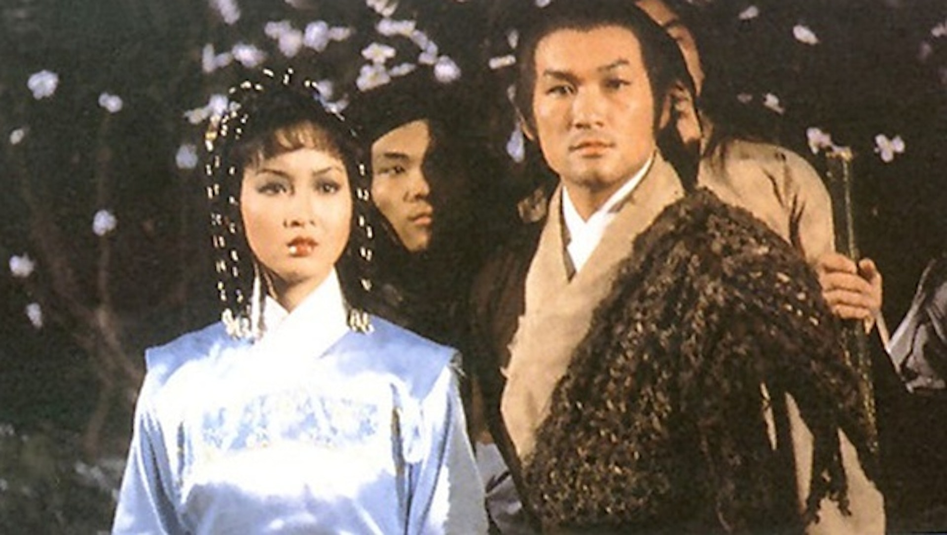 尤其梁家仁的國字方臉更是吻合原著所描述:「三十來歲年紀,身穿灰色舊布袍,已微有破爛,濃眉大眼,高鼻闊口…(劇照) 尤其梁家仁的國字方臉更是吻合原著所描述:「三十來歲年紀,身穿灰色舊布袍,已微有破爛,濃眉大眼,高鼻闊口…(劇照)