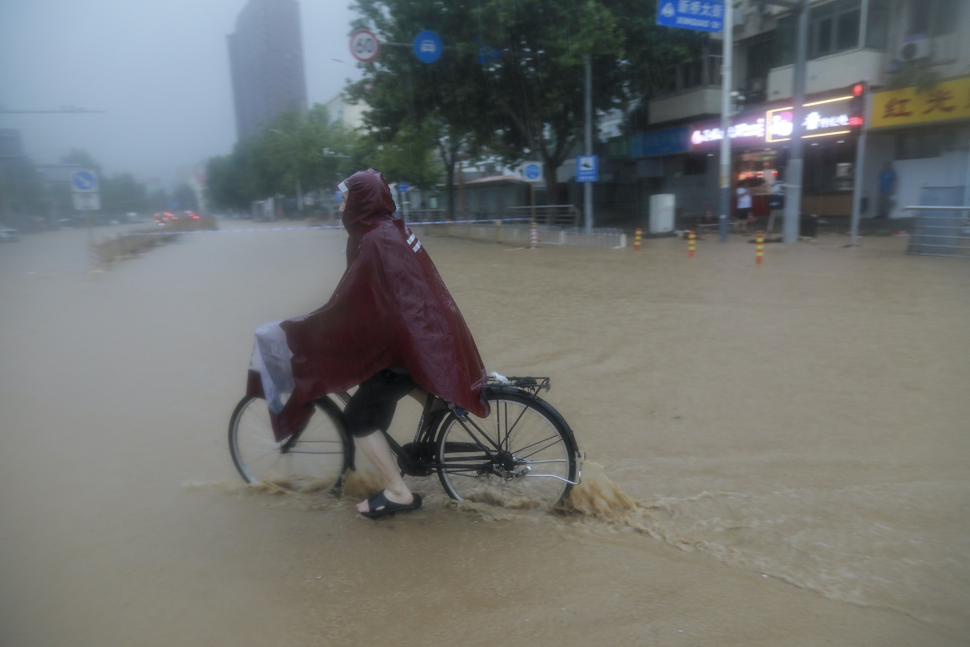 北京暴雨。(視覺中國) 北京暴雨。(視覺中國)