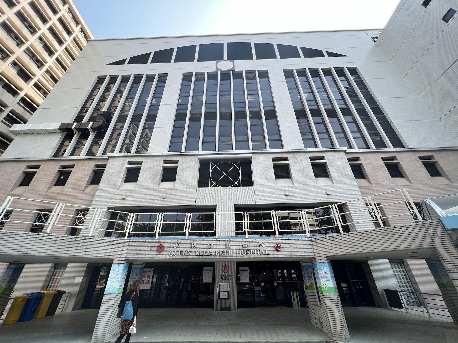 一家三口8月25日在家中使用氣體煮食爐時出現頭暈及失去知覺等病徵,隨即被送往伊利沙伯醫院。(資料圖片) 一家三口8月25日在家中使用氣體煮食爐時出現頭暈及失去知覺等病徵,隨即被送往伊利沙伯醫院。(資料圖片)