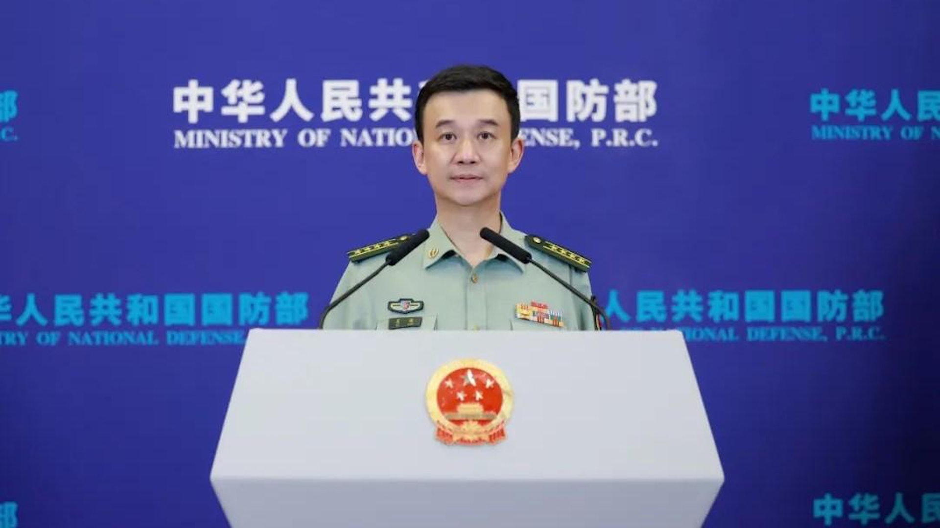 中國國防部新聞局局長、國防部新聞發言人吳謙8月14日下午就近期涉軍問題發布信息。(國防部) 中國國防部新聞局局長、國防部新聞發言人吳謙8月14日下午就近期涉軍問題發布信息。(國防部)