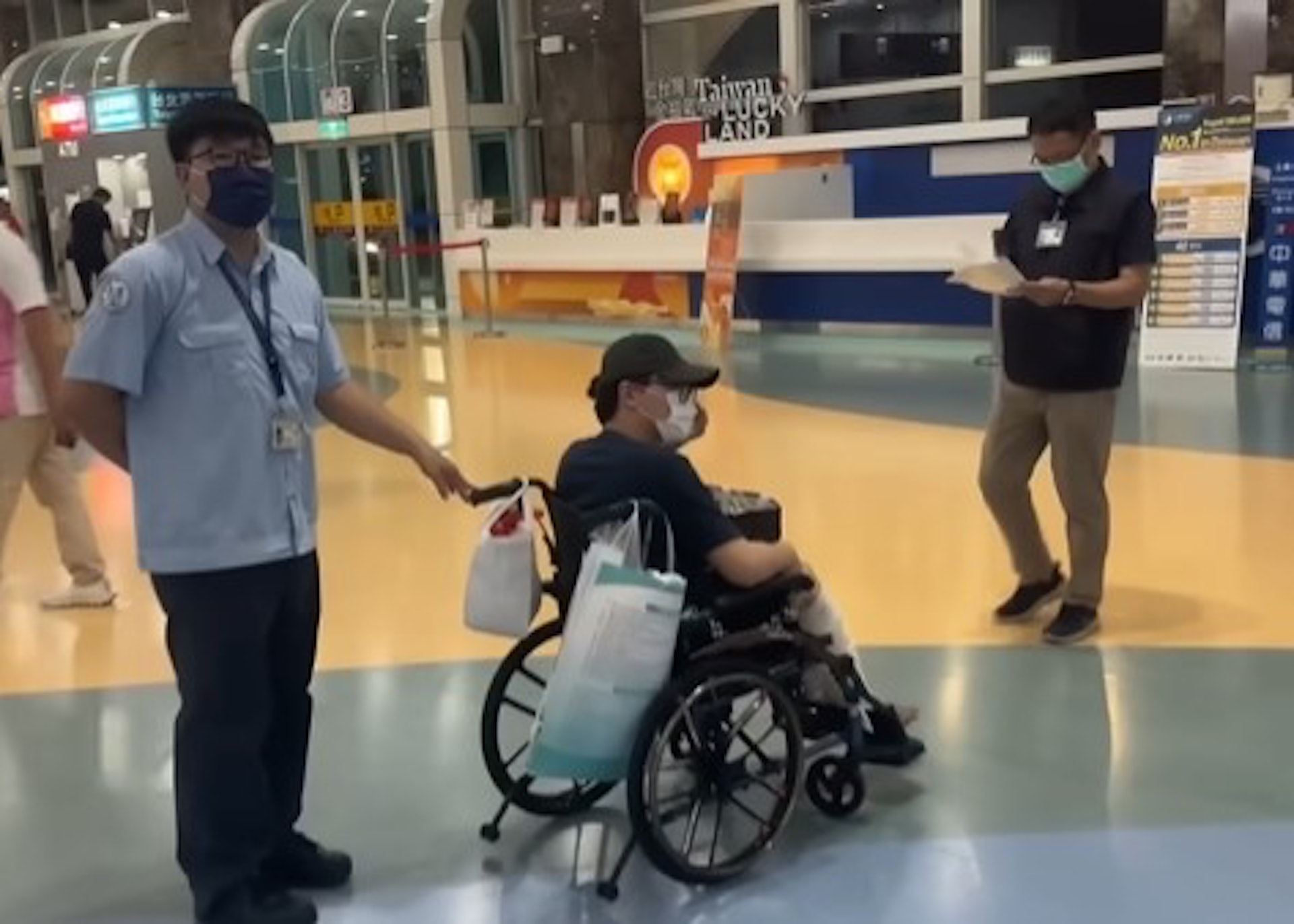 成功獲救並返回台灣的事主(截圖來源:全球反詐騙組織) 成功獲救並返回台灣的事主(截圖來源:全球反詐騙組織)