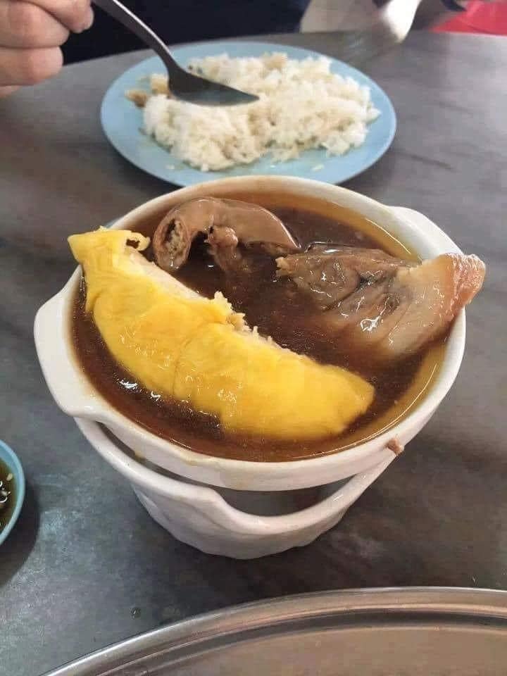 在「榴槤大國」馬來西亞亦流行榴槤肉骨茶（香港榴槤關注組@Facebook群組）