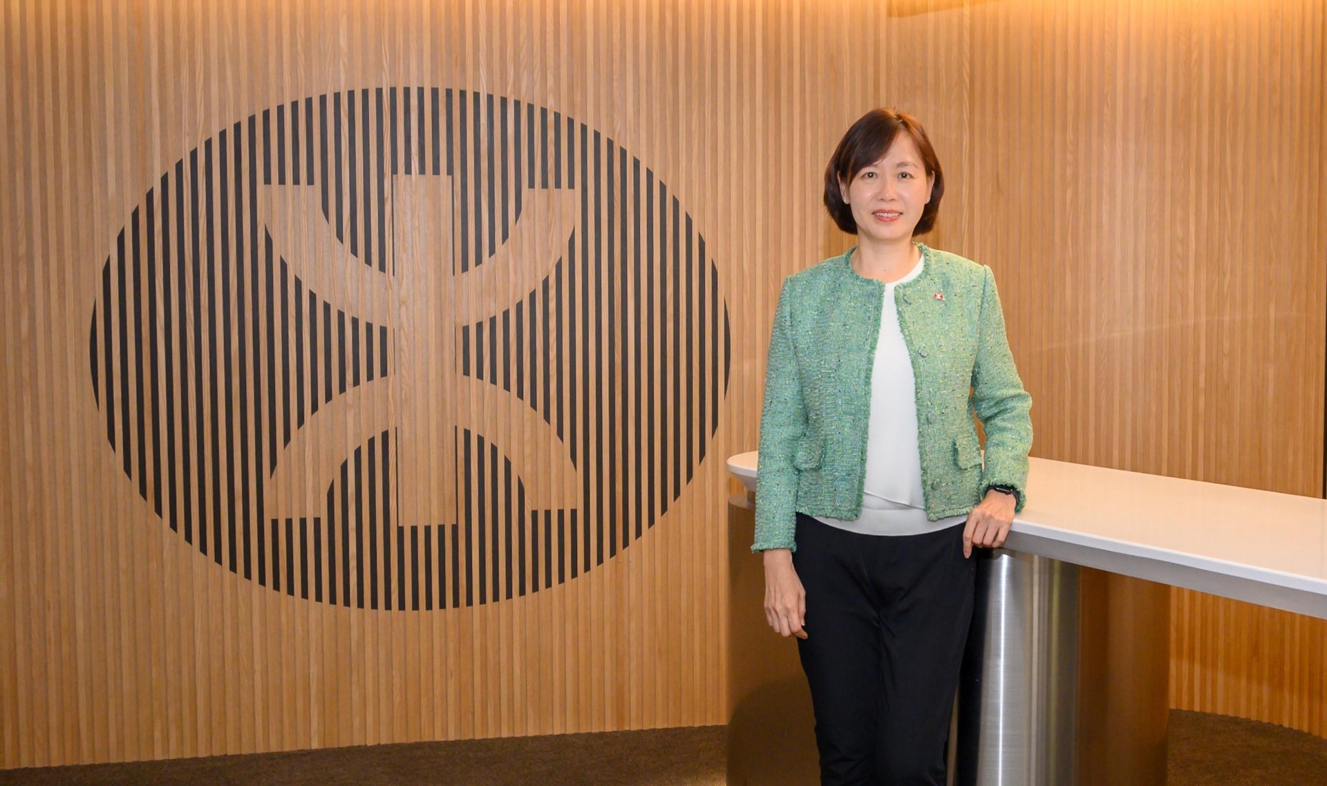 港鐵香港客運服務總監楊美珍(港鐵圖片) 港鐵香港客運服務總監楊美珍(港鐵圖片)