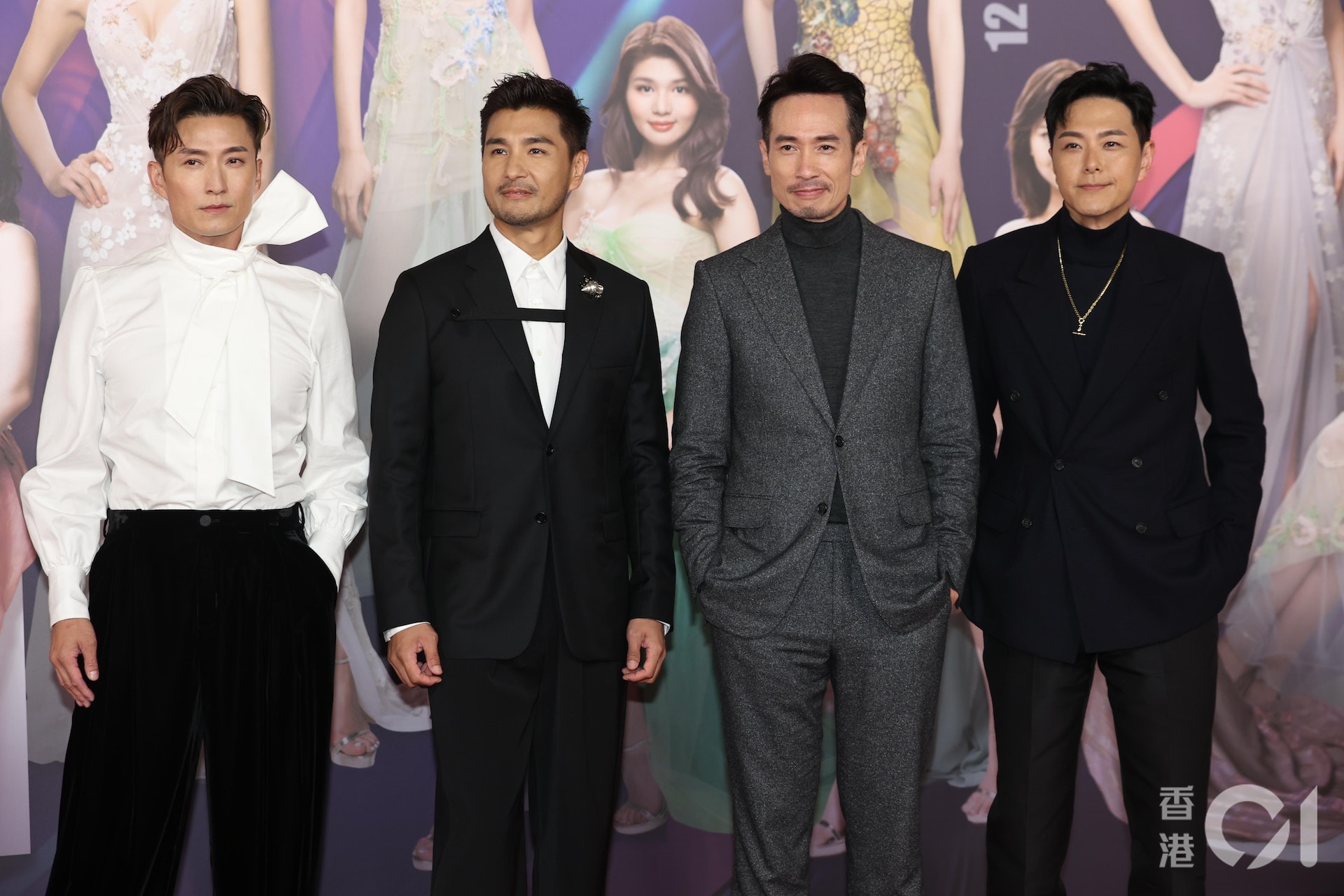 網民形容四位司儀的表現生硬。(葉志明 攝)