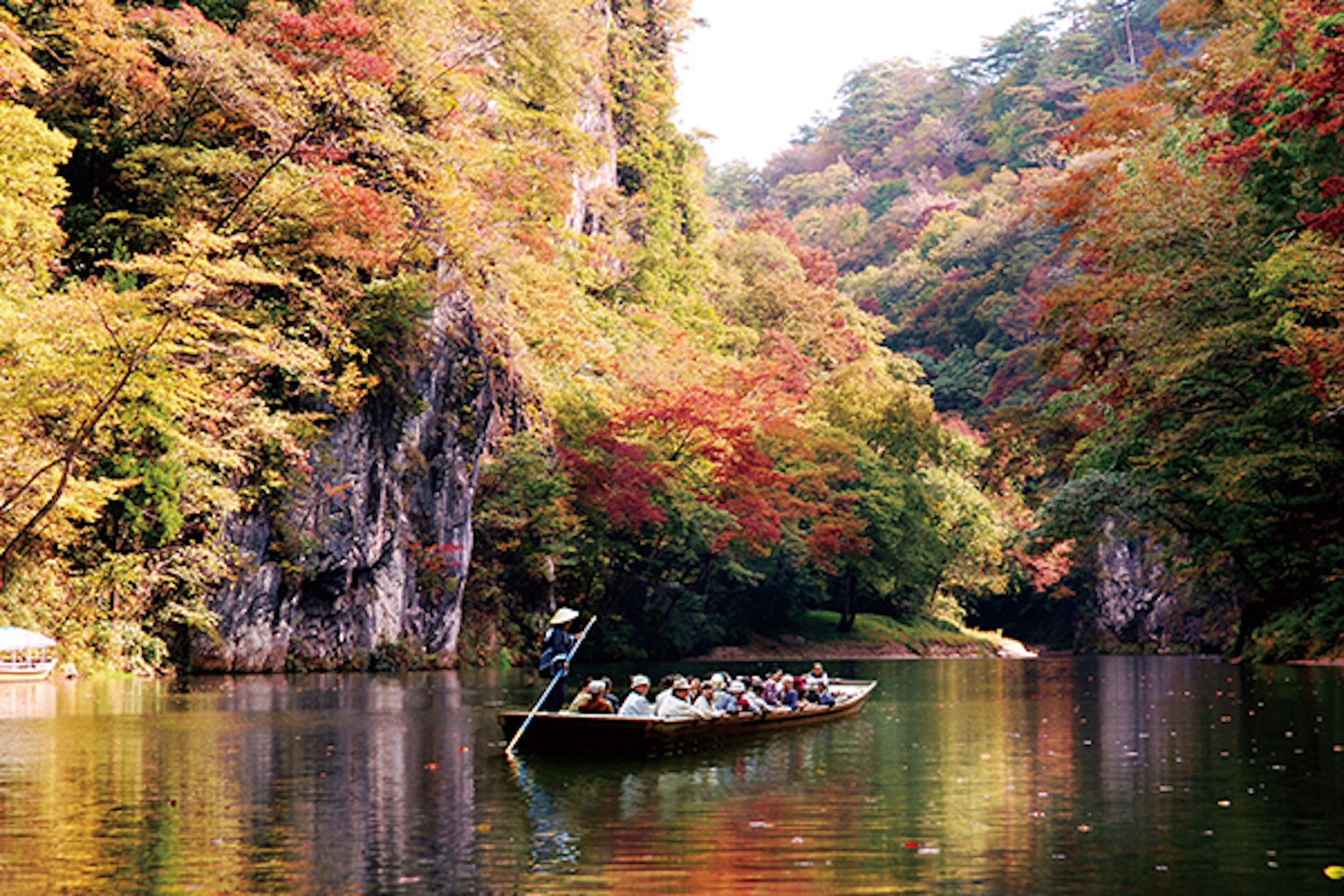 猊鼻溪(圖片來源:翔笙旅行社股份有限公司) 猊鼻溪(圖片來源:翔笙旅行社股份有限公司)