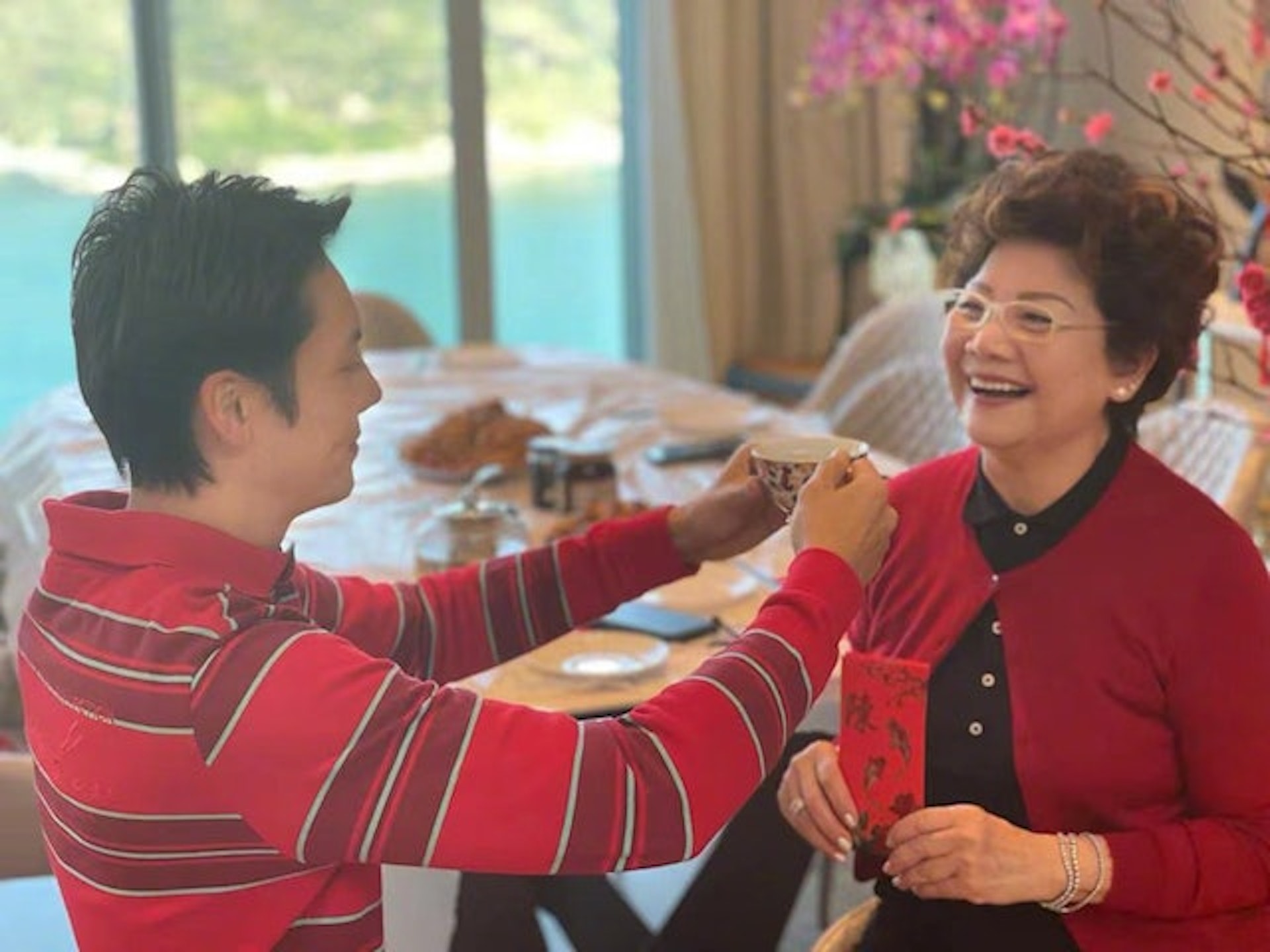 陳偉霆是圈中出了名的孝順仔。(陳偉霆微博圖片) 陳偉霆是圈中出了名的孝順仔。(陳偉霆微博圖片)