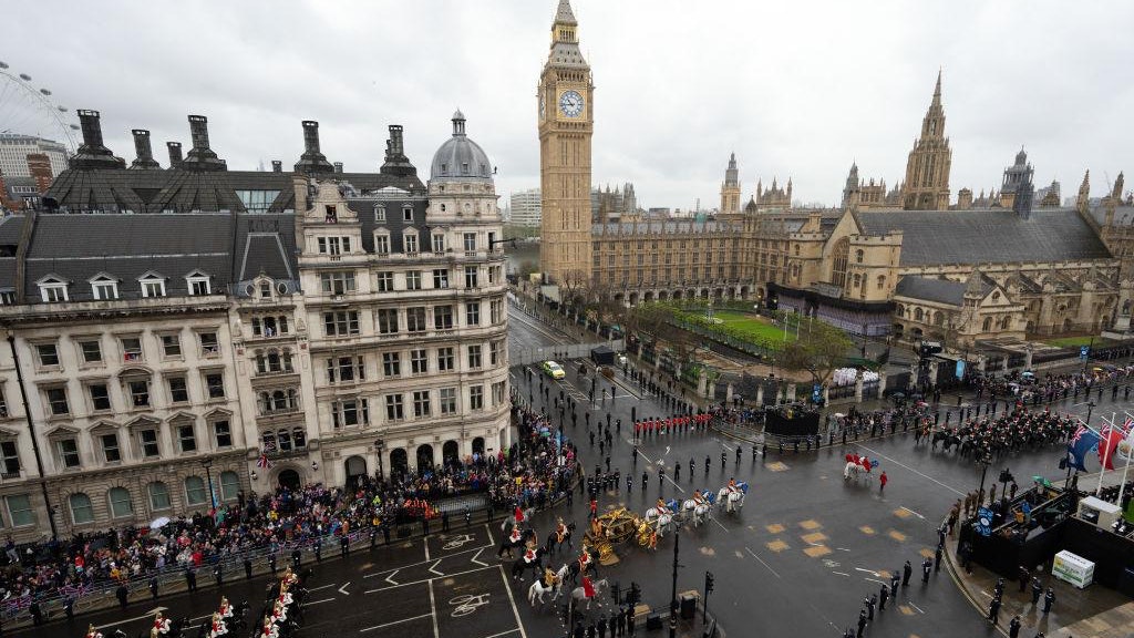 英國國會解散準備大選:英人不歡迎辛偉誠,對工黨黨魁評價也不高 英國國會解散準備大選:英人不歡迎辛偉誠,對工黨黨魁評價也不高