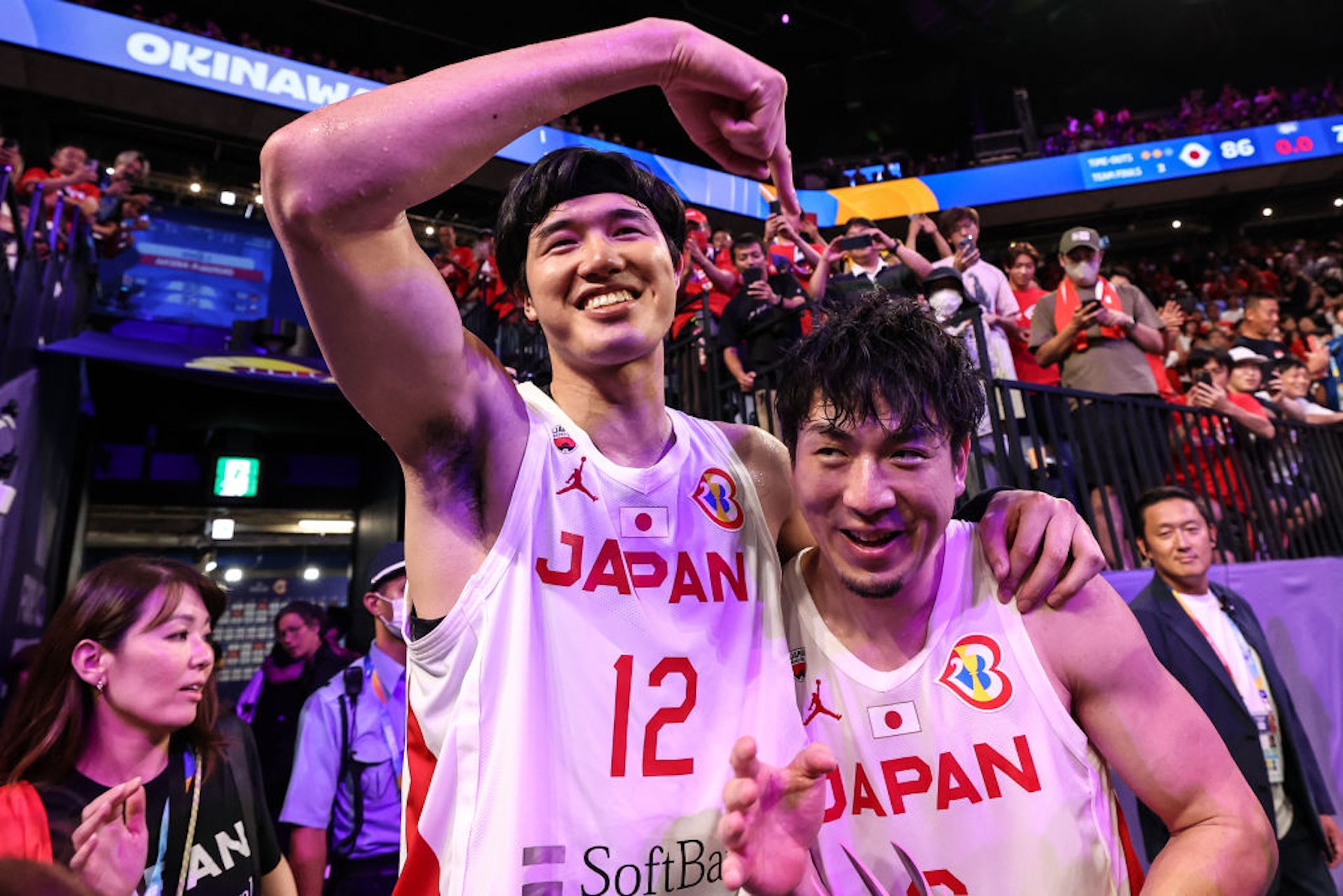 主將渡邊雄太也「認證」比江島慎。(Getty Images) 主將渡邊雄太也「認證」比江島慎。(Getty Images)
