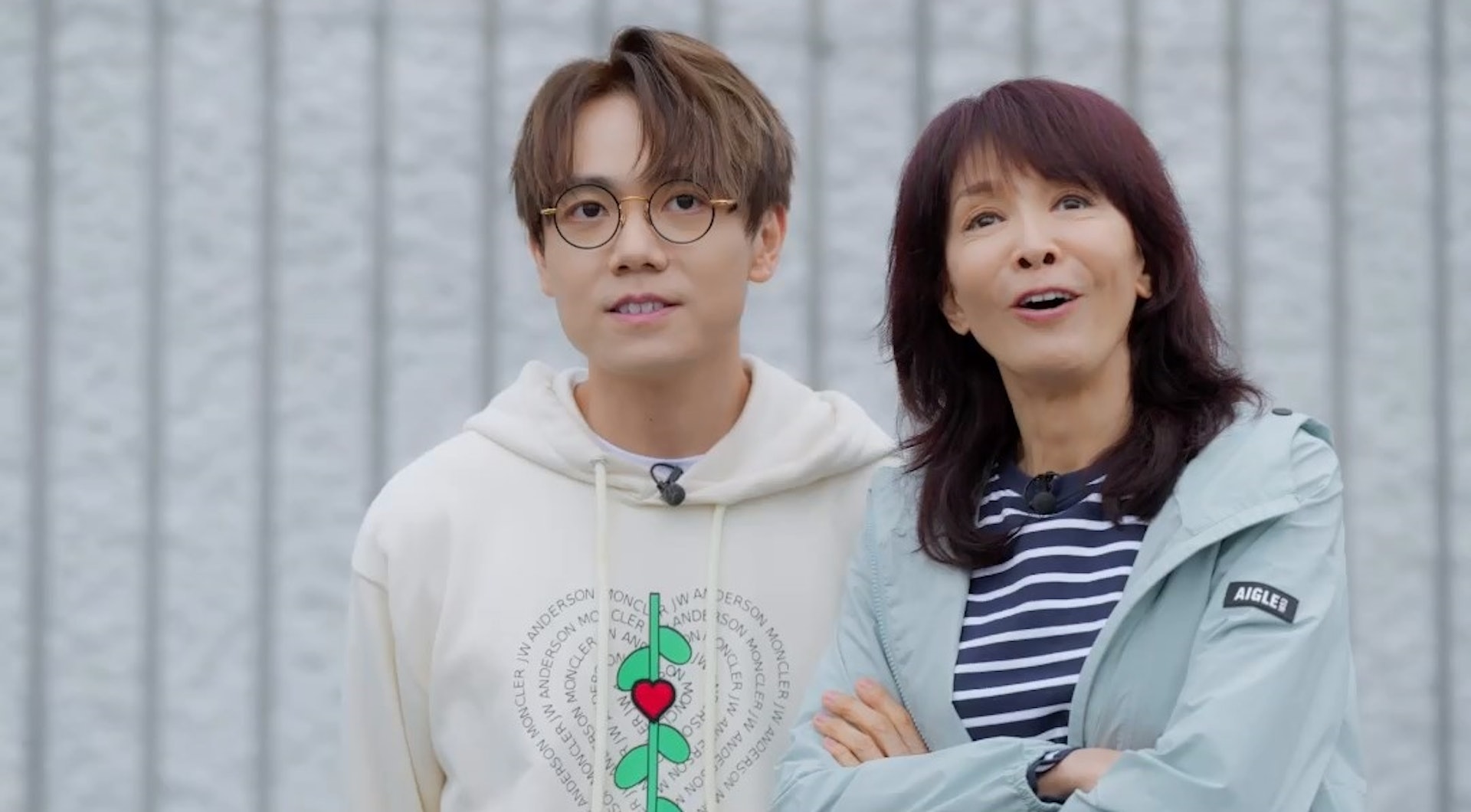 鄭裕玲(Do姐)林家謙參觀酒店的室內溫泉時,家謙口花花邀請Do姐一齊浸溫泉。 鄭裕玲(Do姐)林家謙參觀酒店的室內溫泉時,家謙口花花邀請Do姐一齊浸溫泉。