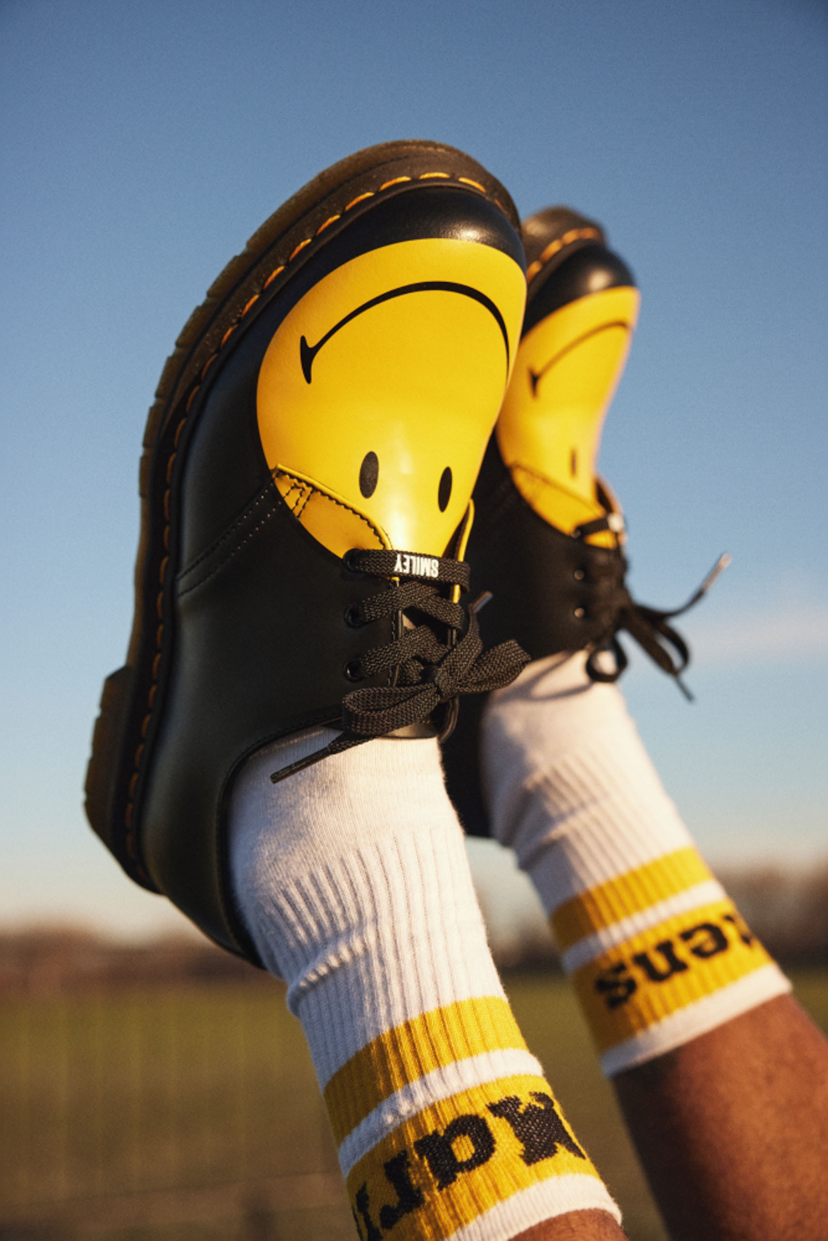 (HAPPYさん専用)Dr. Martens DR.MARTENS聯乘SMILEY系列延續A$AP Rocky、KAPITAL哈哈笑美學