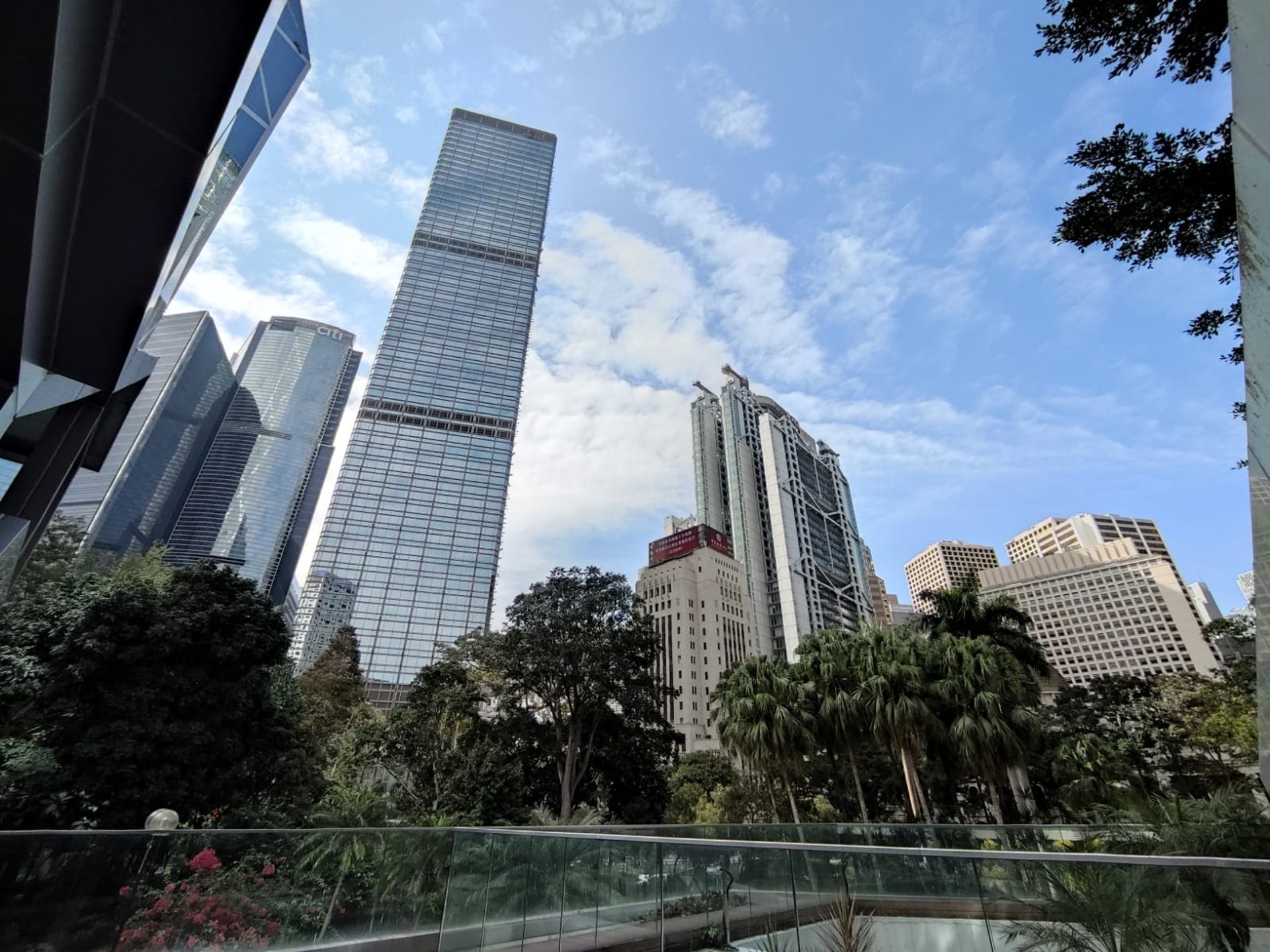 中資券商晒出國際業務中期成績表: 華泰國際穩坐一哥地位