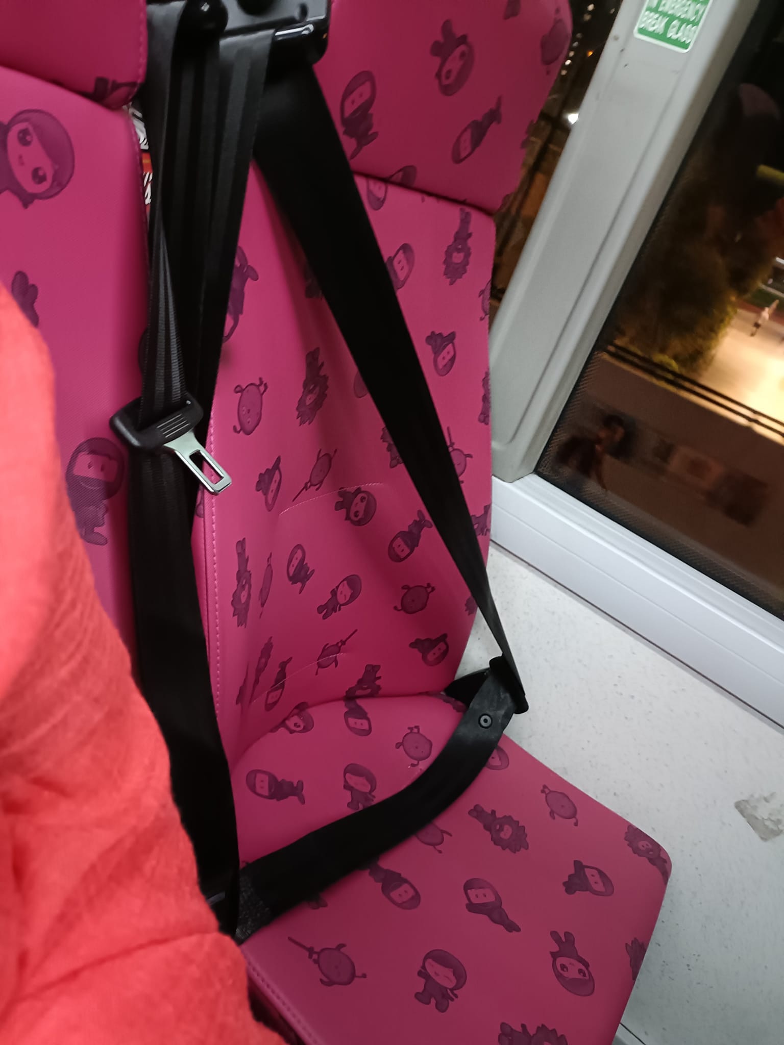 咁詭異？網民搭九巴驚見空位扣安全帶專業巴迷拆解終極真相