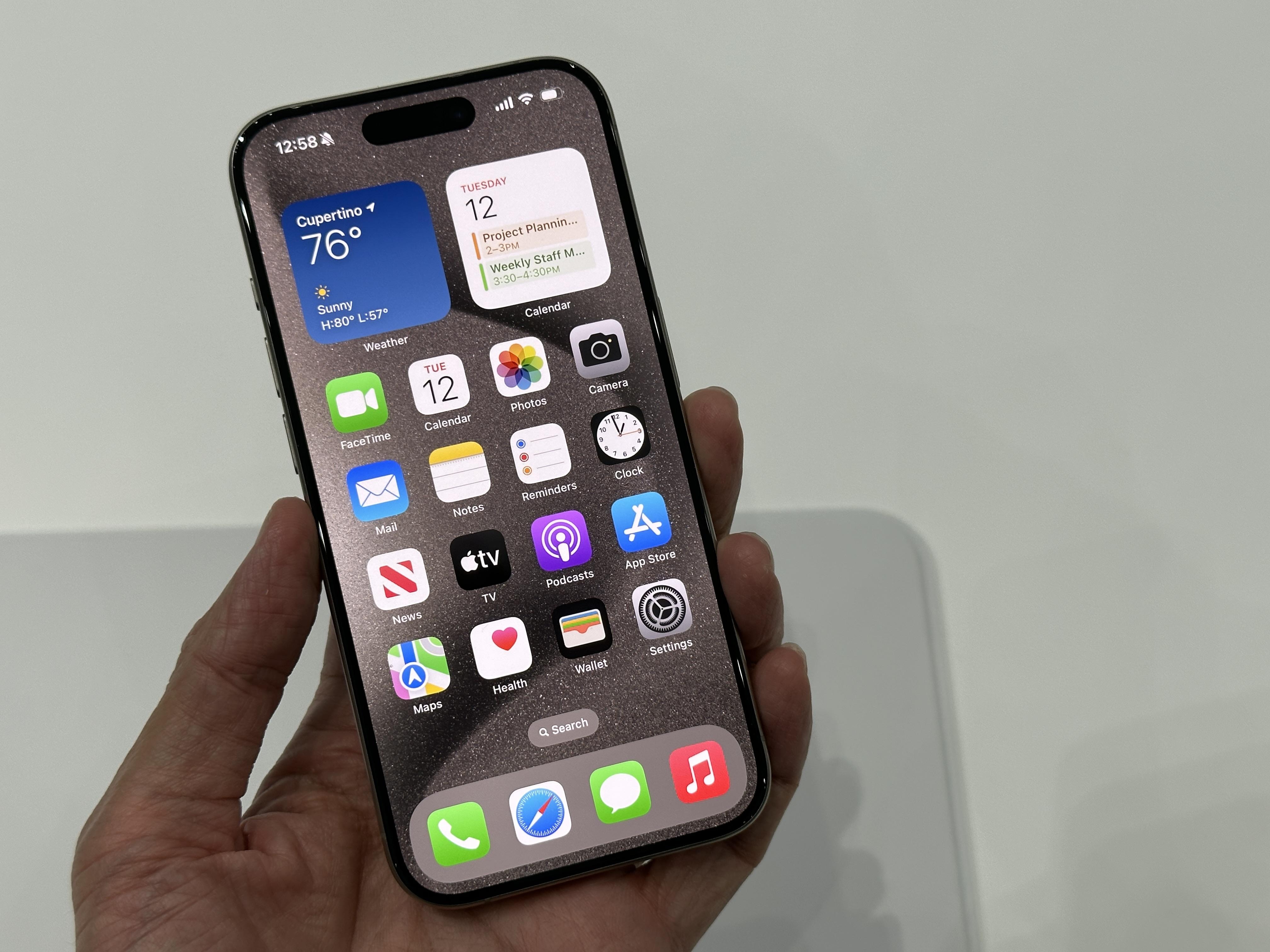 【新品未使用】Apple iPhone 15 Pro 香港版 iPhone 15 vs iPhone 15 Pro - Apple (香港)