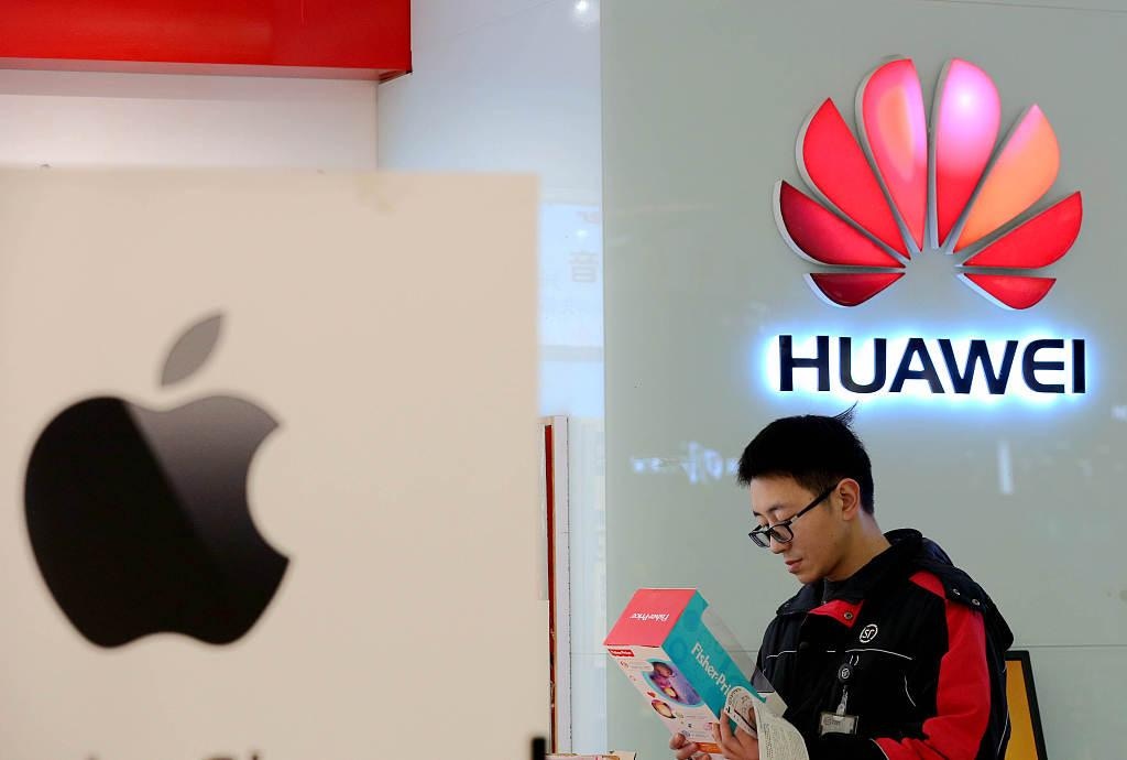 iPhone在華銷量跌幅達兩位數蘋果屢遭降級市值蒸發千億美元