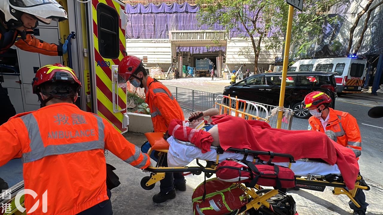 金鐘The Henderson地盤墮吊船兩傷一人疑無安全帶隨船28樓墮地