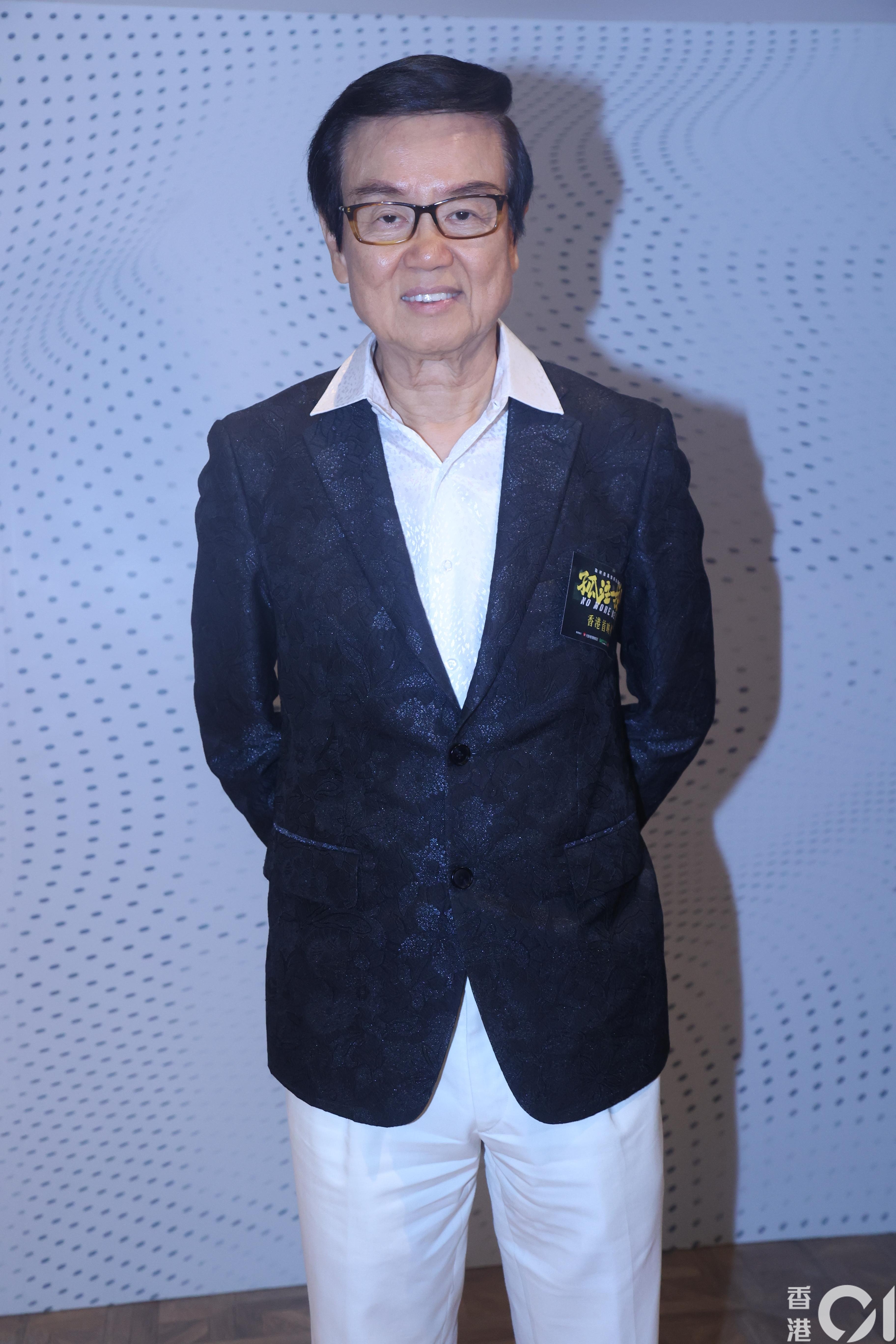 黃百鳴認為觀眾睇完午夜場之後可搭的士返屋企，順勢帶動交通業。（梁碧玲攝）