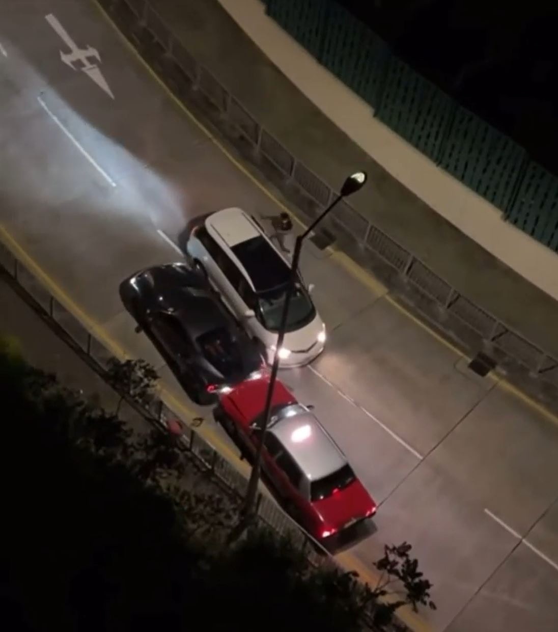 今日必看8分鐘｜JPEX案張智霖協助警方調查｜法拉利遭群煞扑毀