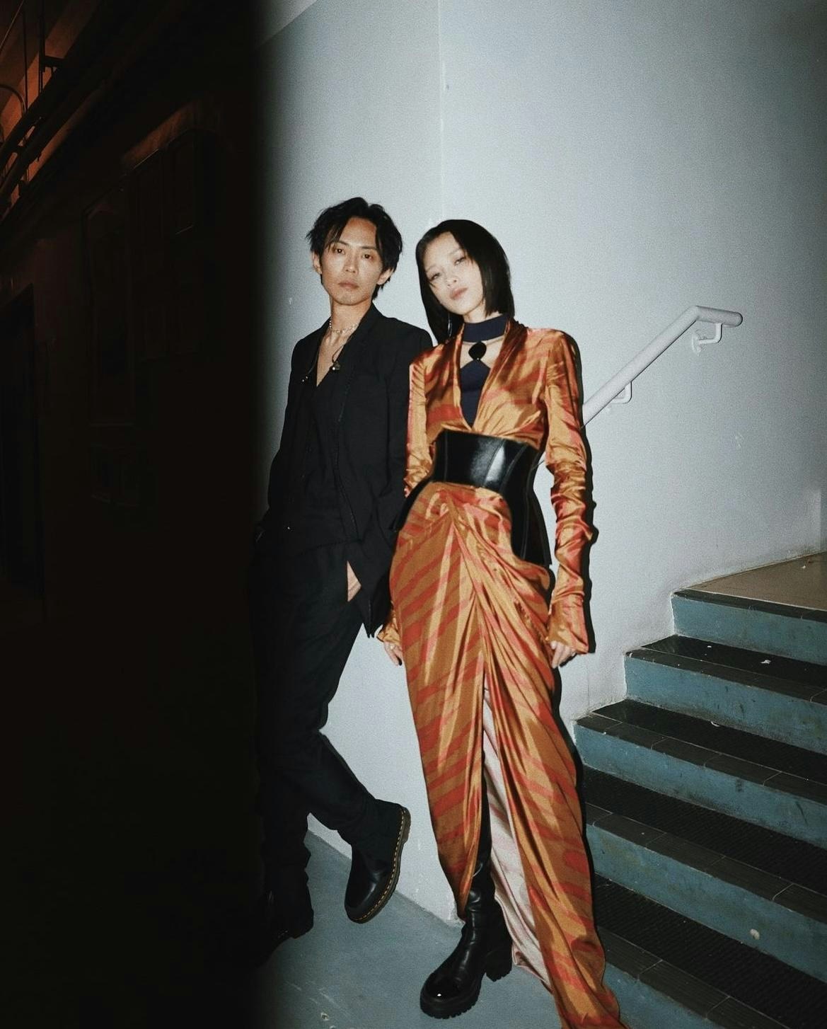 今年6月，陳蕾和Mike Orange在《Chill Club The Alternatives》同台演出，更大方合照。（Instagram：pantherchan）