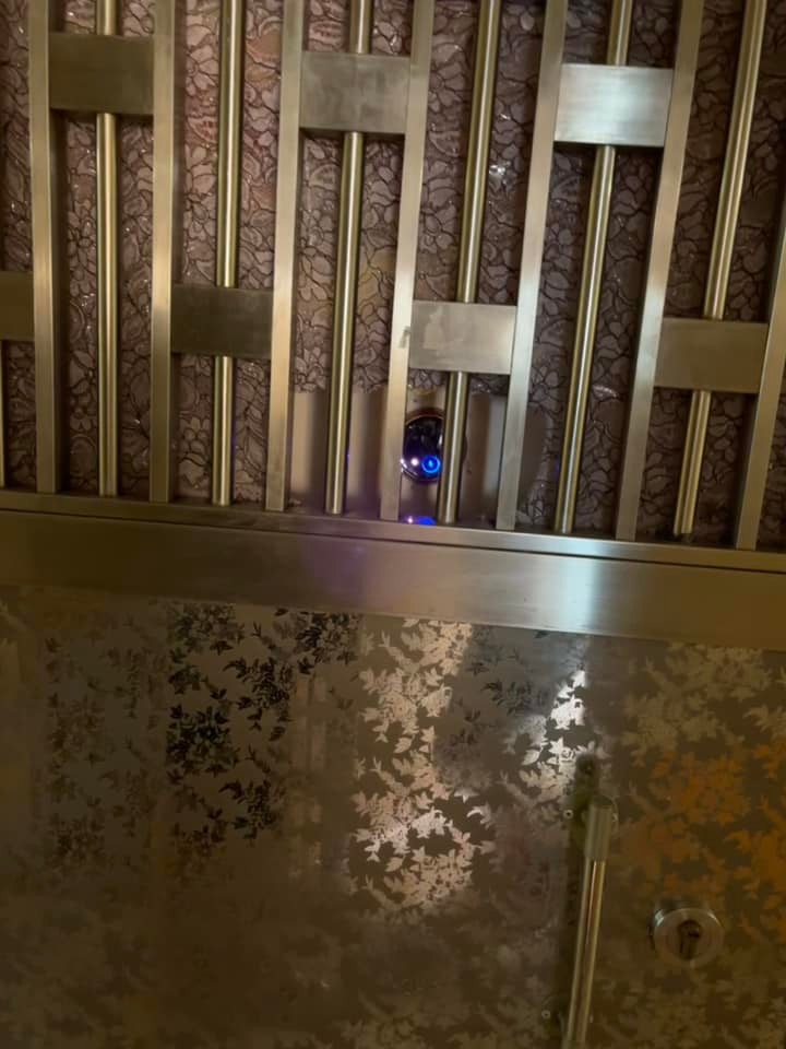 與鄰居不和！對面屋裝CCTV對正門口公屋戶更新後續呻投訴無用