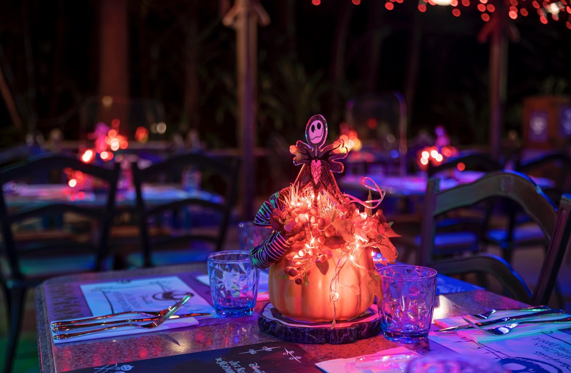 香港迪士尼樂園河景餐廳 - 阿Jack怪誕大餐(香港迪士尼樂園提供) 香港迪士尼樂園河景餐廳 - 阿Jack怪誕大餐(香港迪士尼樂園提供)