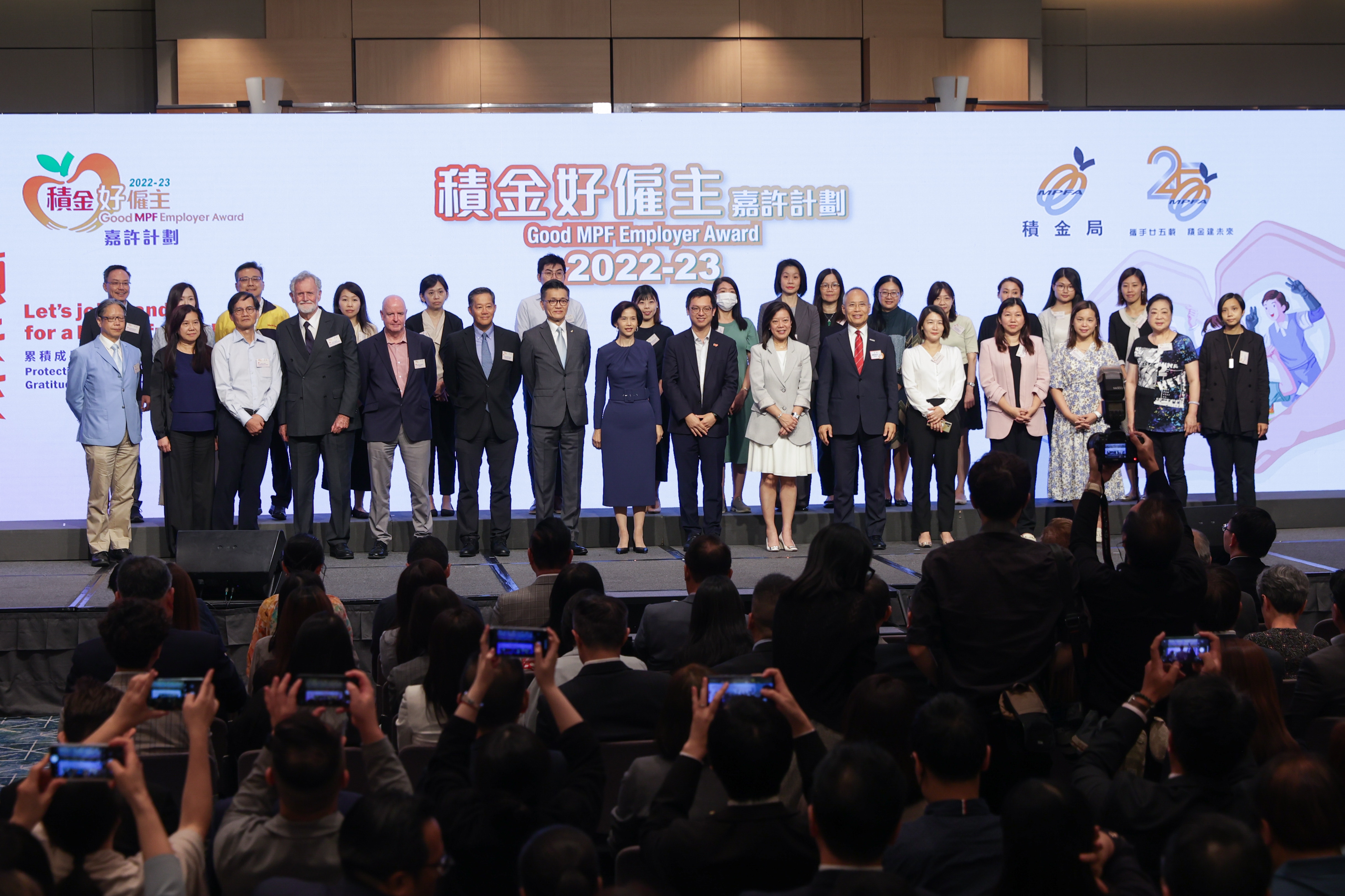 夜繽紛｜敘福樓黃傑龍稱夜市政策助近日生意反彈