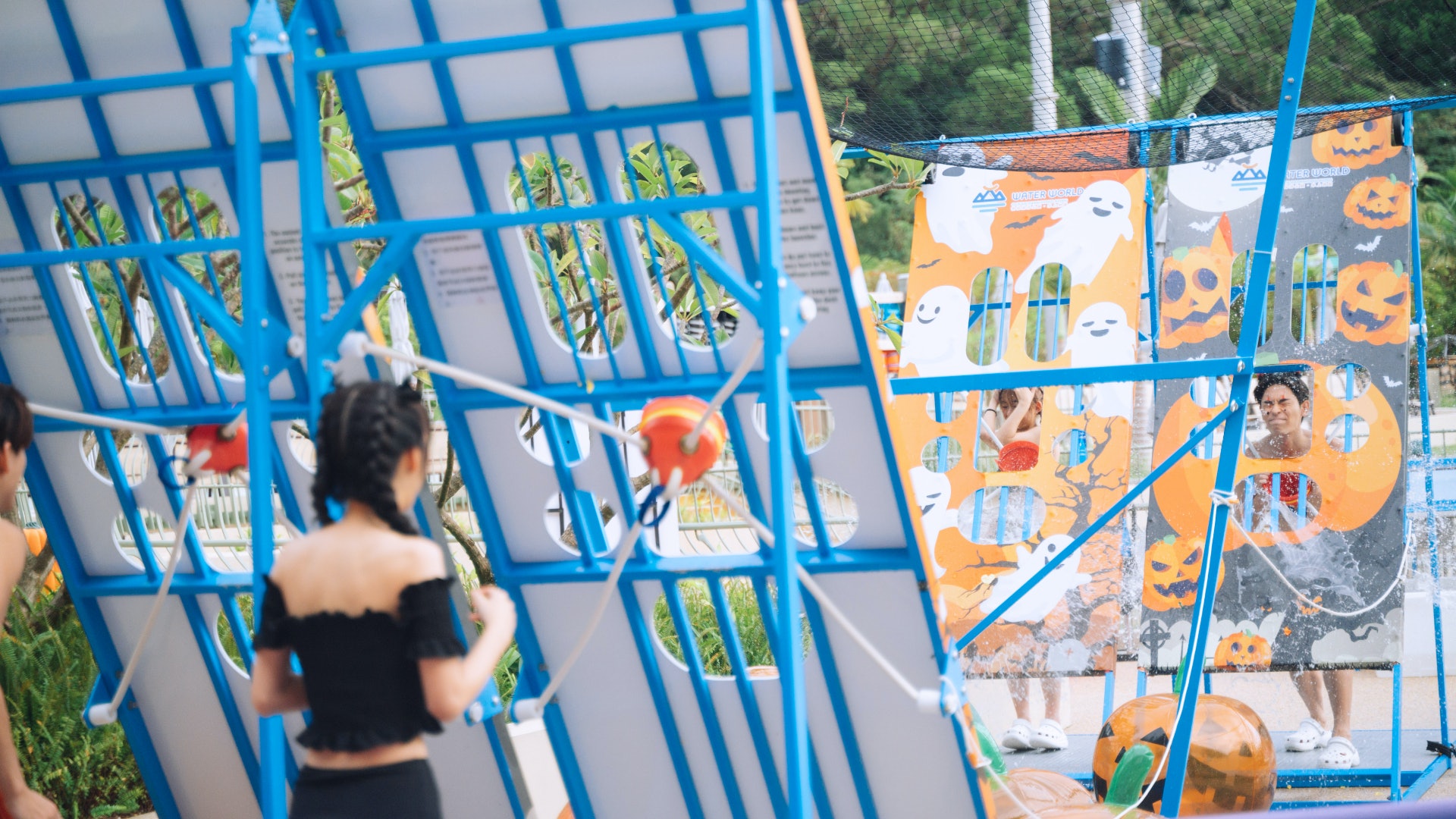 「鬼馬水上南瓜祭」(圖片來源:香港海洋公園水上樂園) 「鬼馬水上南瓜祭」(圖片來源:香港海洋公園水上樂園)