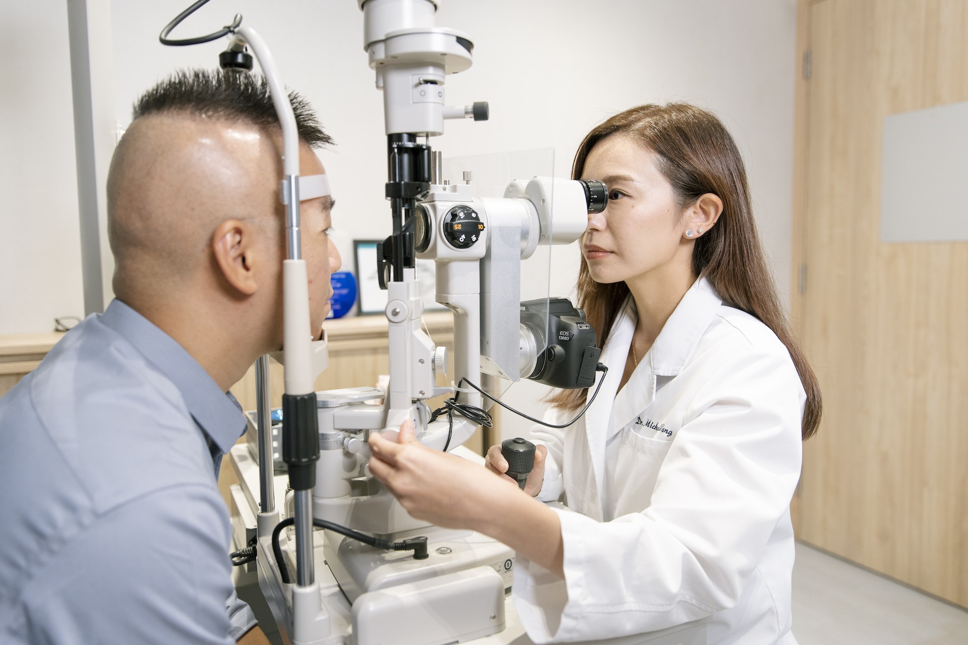 雖然進行ICL手術的限制較少,但並非所有人都適合進行,醫生會為你先進行詳細評估。 雖然進行ICL手術的限制較少,但並非所有人都適合進行,醫生會為你先進行詳細評估。