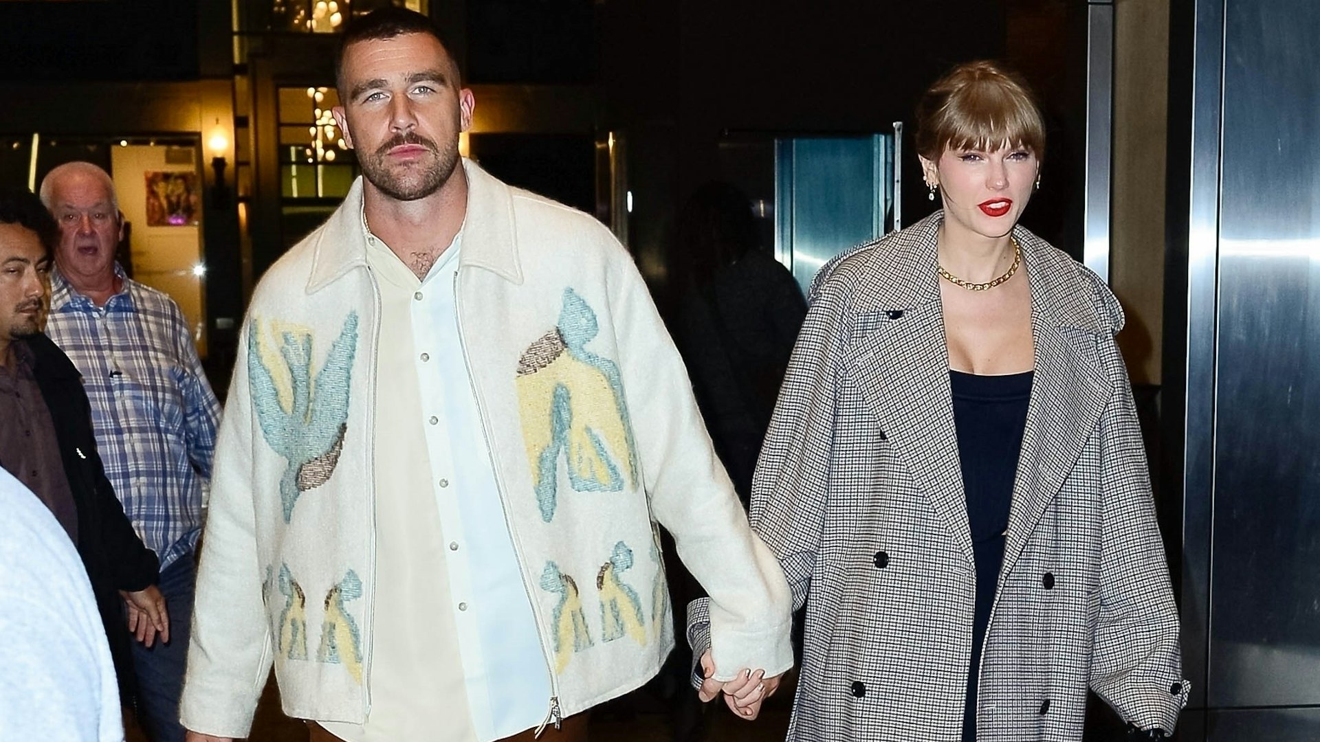 Taylor Swift與欖球員男友首度公開放閃 男方自爆性癖好鍾情呢味 Taylor Swift與欖球員男友首度公開放閃 男方自爆性癖好鍾情呢味