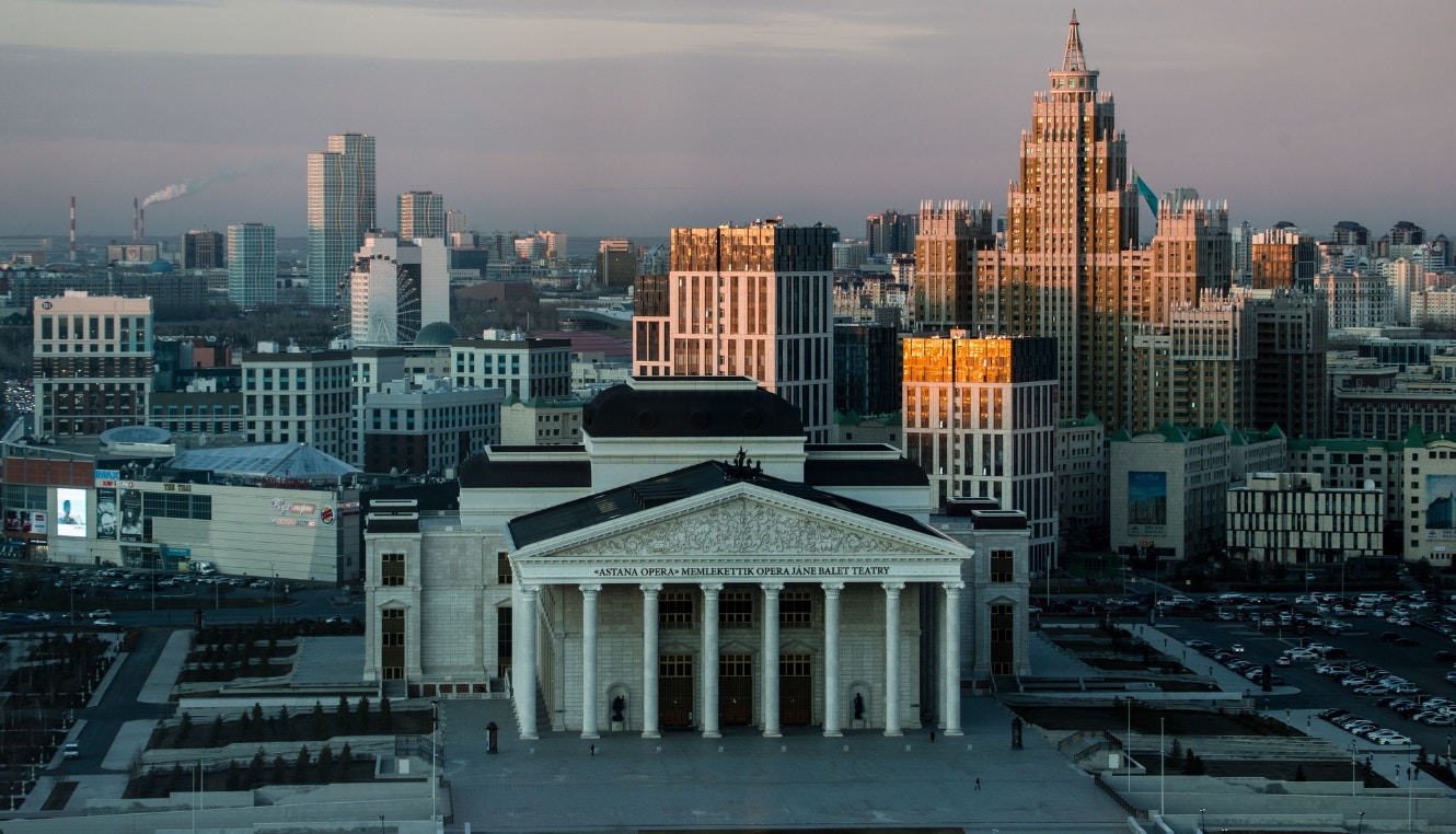 哈薩克與中國互免簽證制度11月10日生效