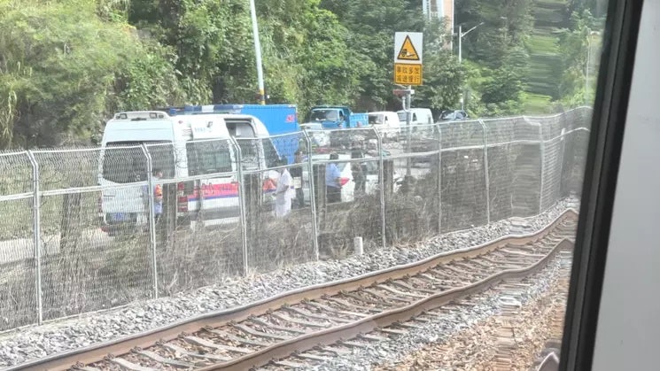 廣深線上有人闖入路軌 深圳東站派出所:傷者已送院救治 廣深線上有人闖入路軌 深圳東站派出所:傷者已送院救治