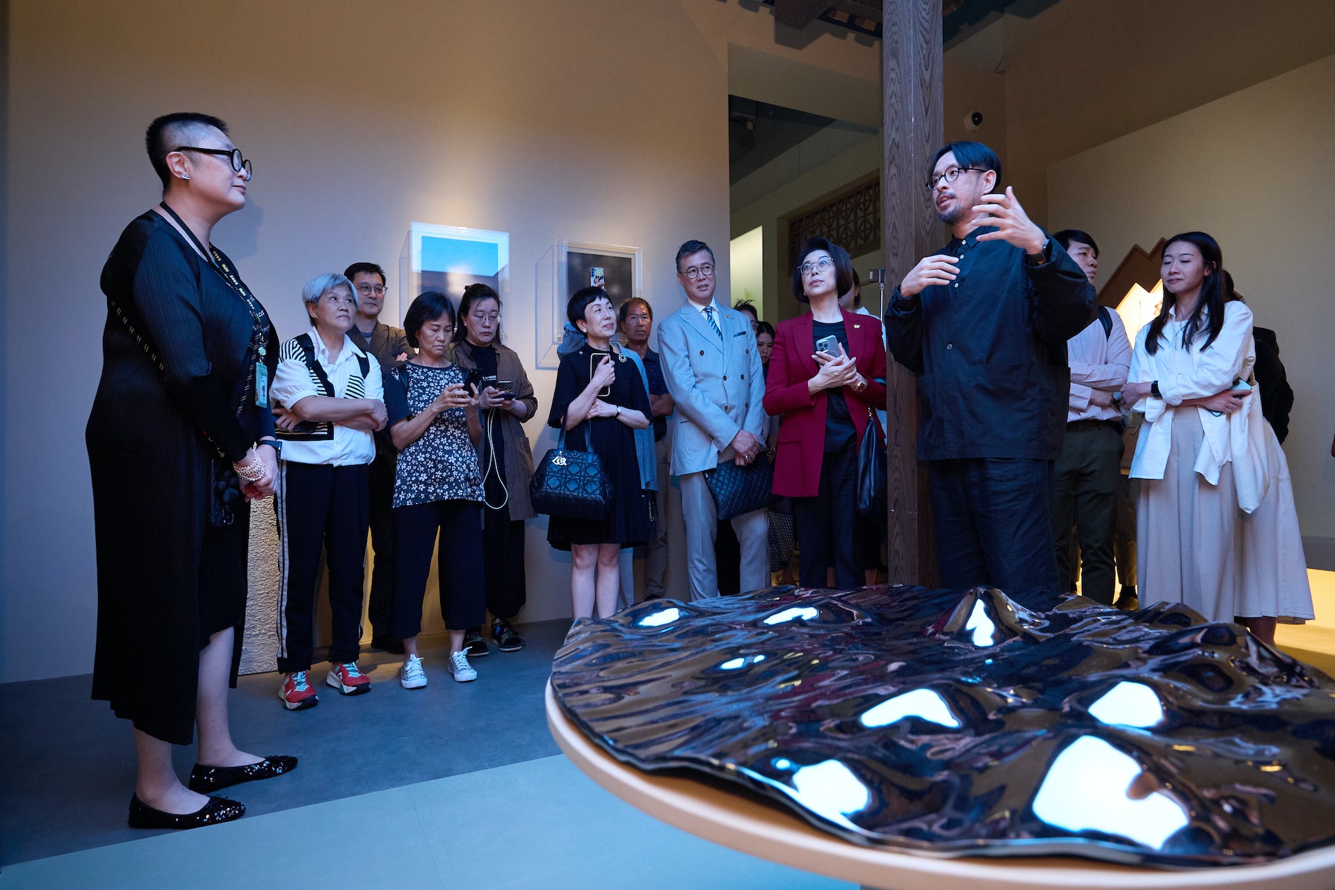 香港故宮文化博物館今起增設全新專題展覽「香港賽馬會呈獻系列:山林市城──遊歷舊園新景」, 香港跨領域藝術家以多媒體、聲效及動態裝置,嶄新演譯傳統中國園林藝術。 香港故宮文化博物館今起增設全新專題展覽「香港賽馬會呈獻系列:山林市城──遊歷舊園新景」, 香港跨領域藝術家以多媒體、聲效及動態裝置,嶄新演譯傳統中國園林藝術。