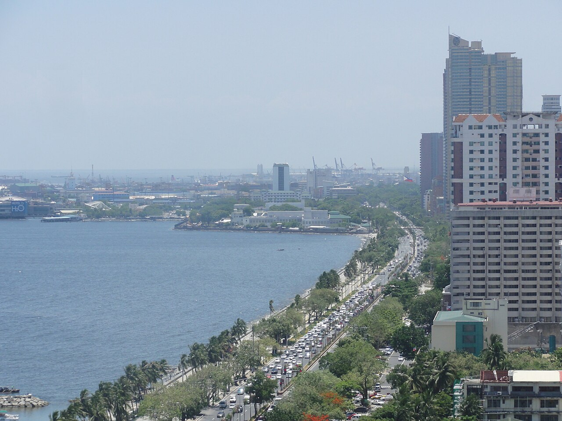 椰林日落大道(Roxas Boulevard)(維基百科) 椰林日落大道(Roxas Boulevard)(維基百科)