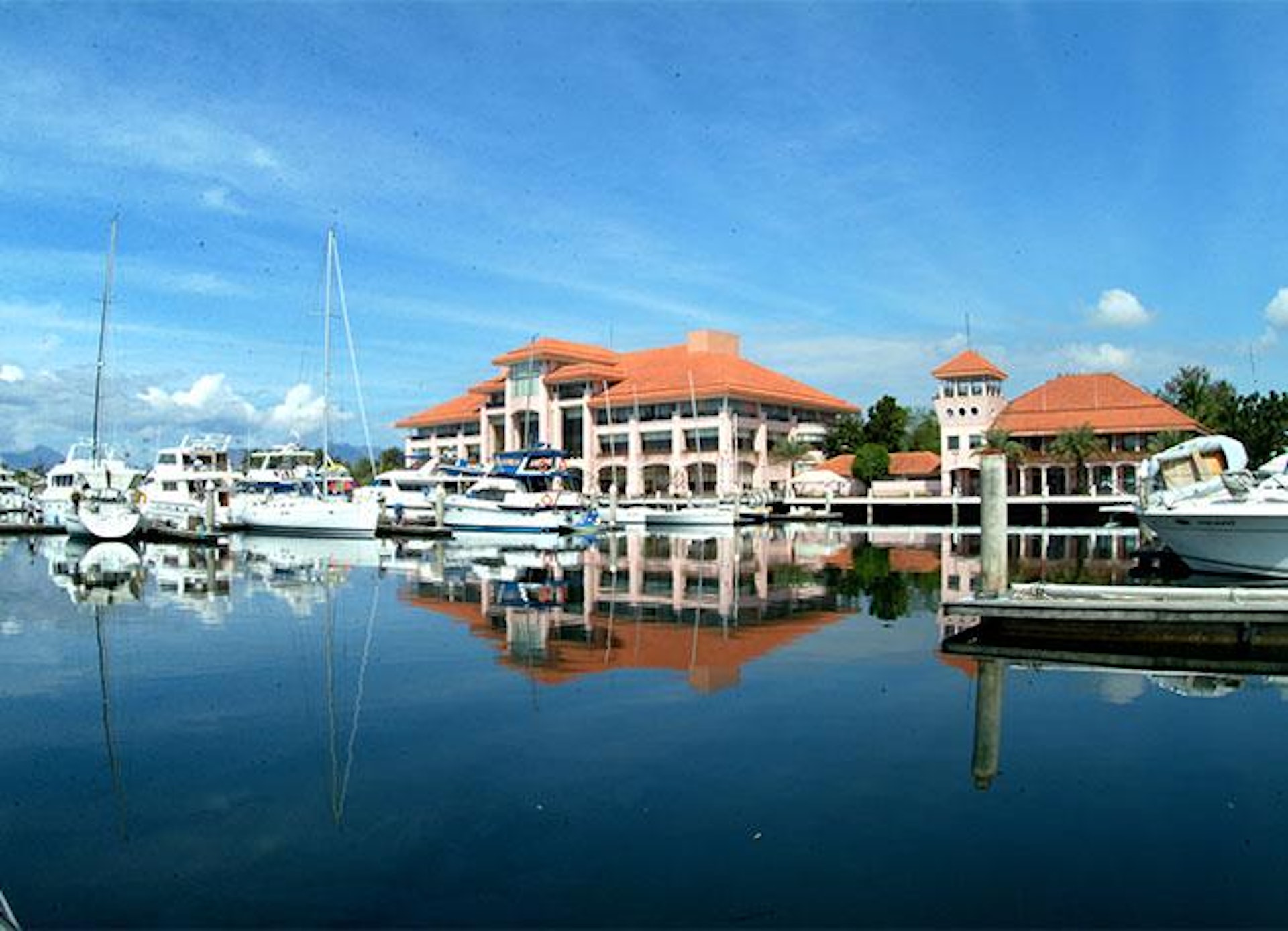 蘇比克灣(Subic Bay)(菲律賓國家旅遊局) 蘇比克灣(Subic Bay)(菲律賓國家旅遊局)