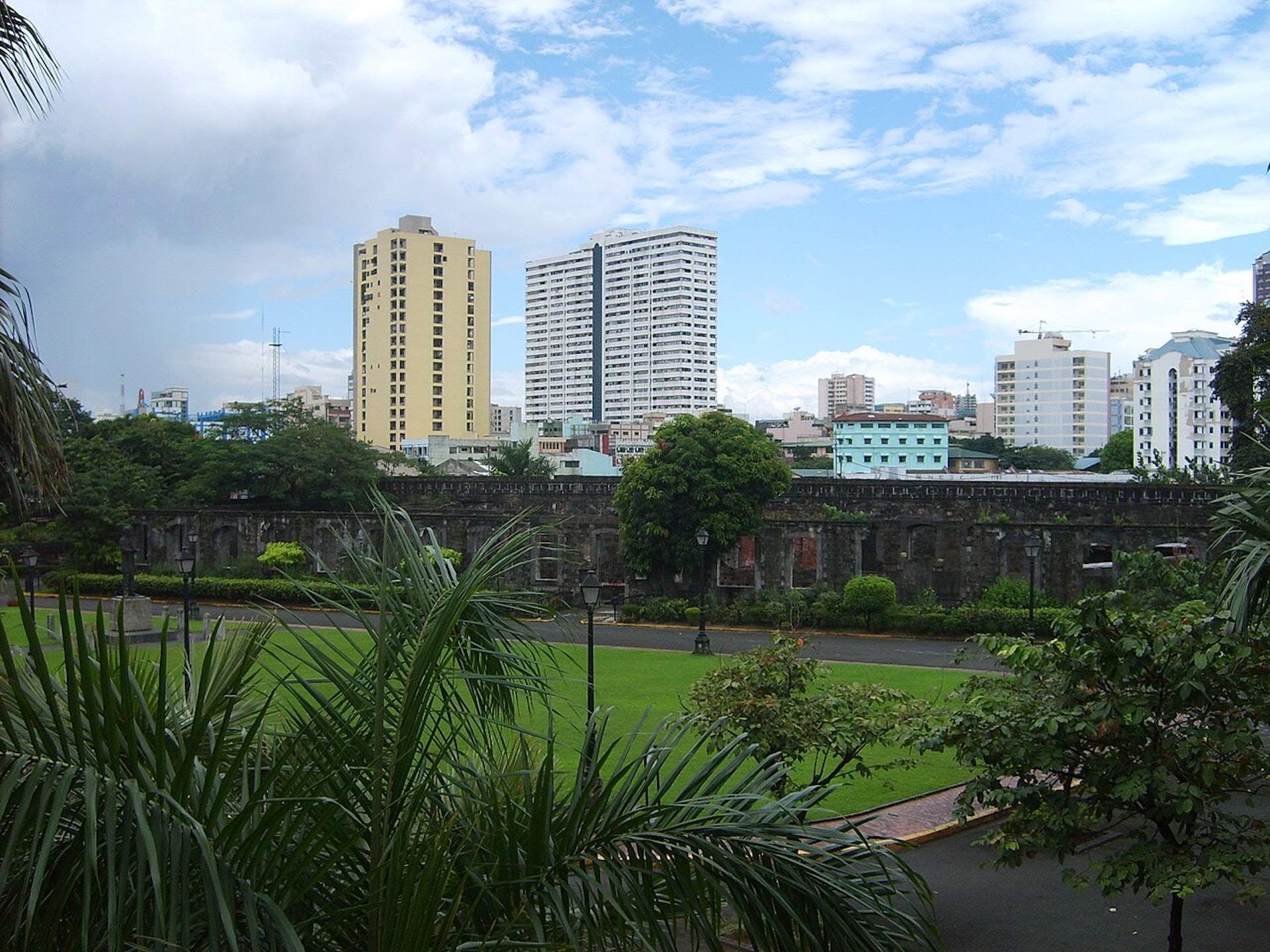 聖地牙哥堡(Fort Santiago)(維基百科) 聖地牙哥堡(Fort Santiago)(維基百科)