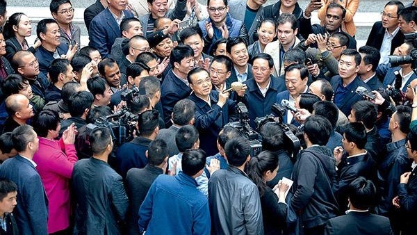 李克強逝世|敢講真話被指貼近民情 曾直言6億人月入僅1000元 李克強逝世|敢講真話被指貼近民情 曾直言6億人月入僅1000元
