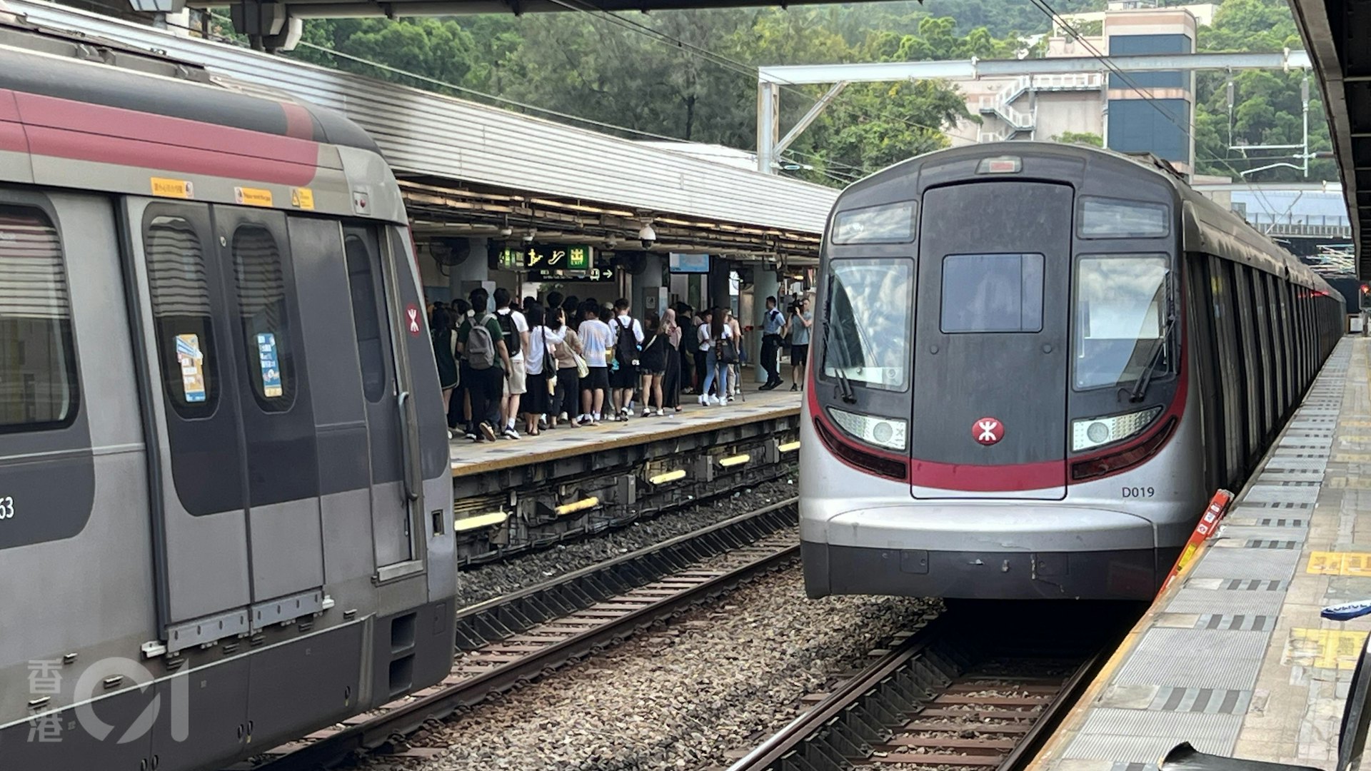 東鐵綫加至10卡列車? 張欣宇:技術上可行 建議加密班次 東鐵綫加至10卡列車? 張欣宇:技術上可行 建議加密班次