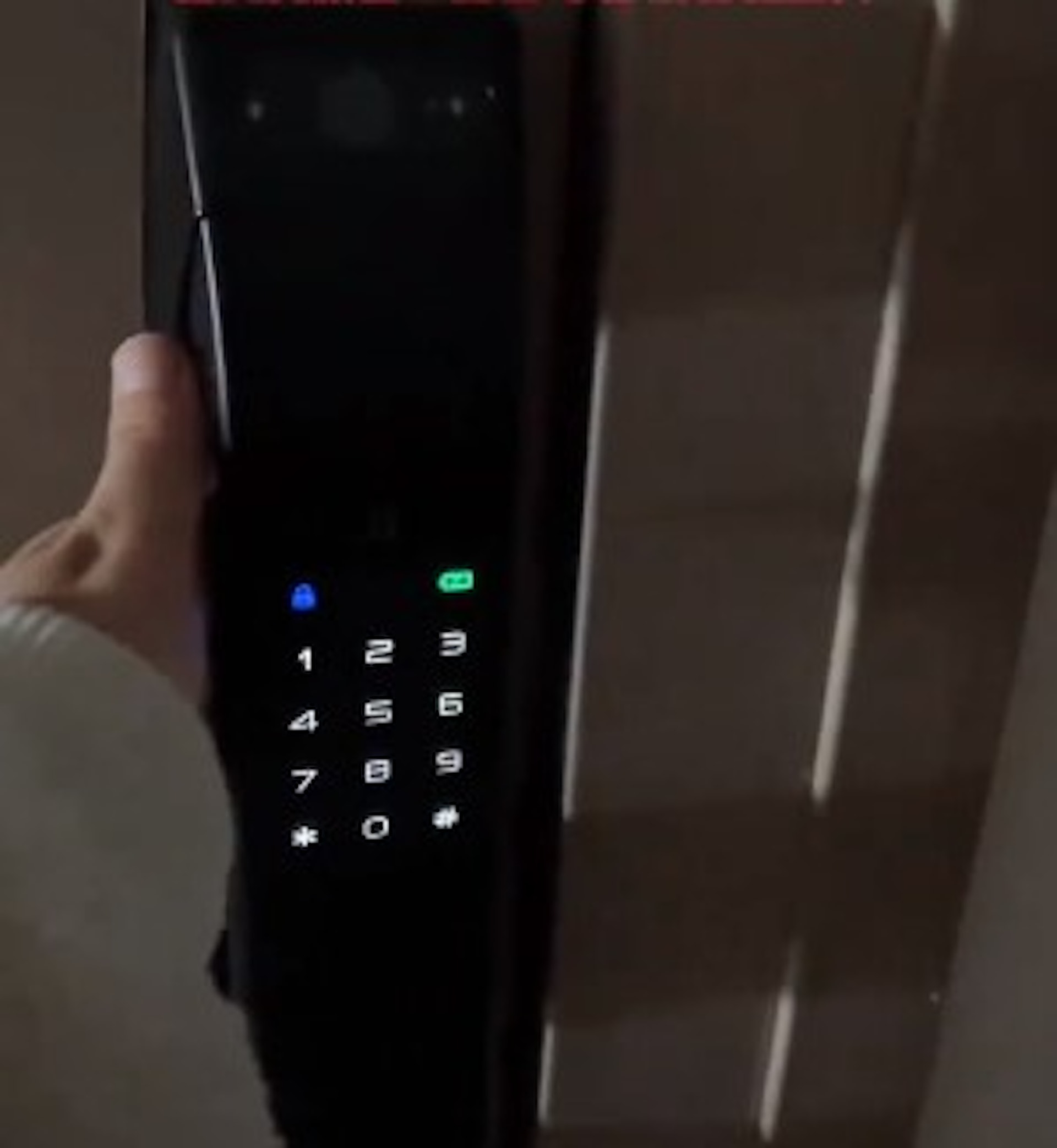 業主家裝有電子鎖。(微博影片截圖) 業主家裝有電子鎖。(微博影片截圖)