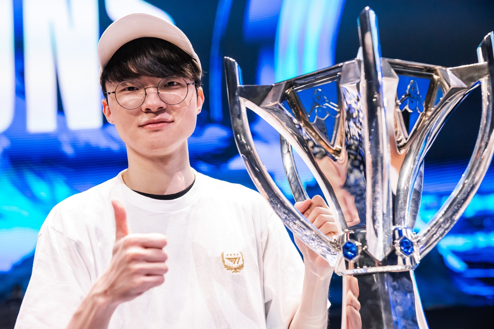 https://x.com/lolesports/status/1726225309866017090?s=20 https://x.com/lolesports/status/1726225309866017090?s=20