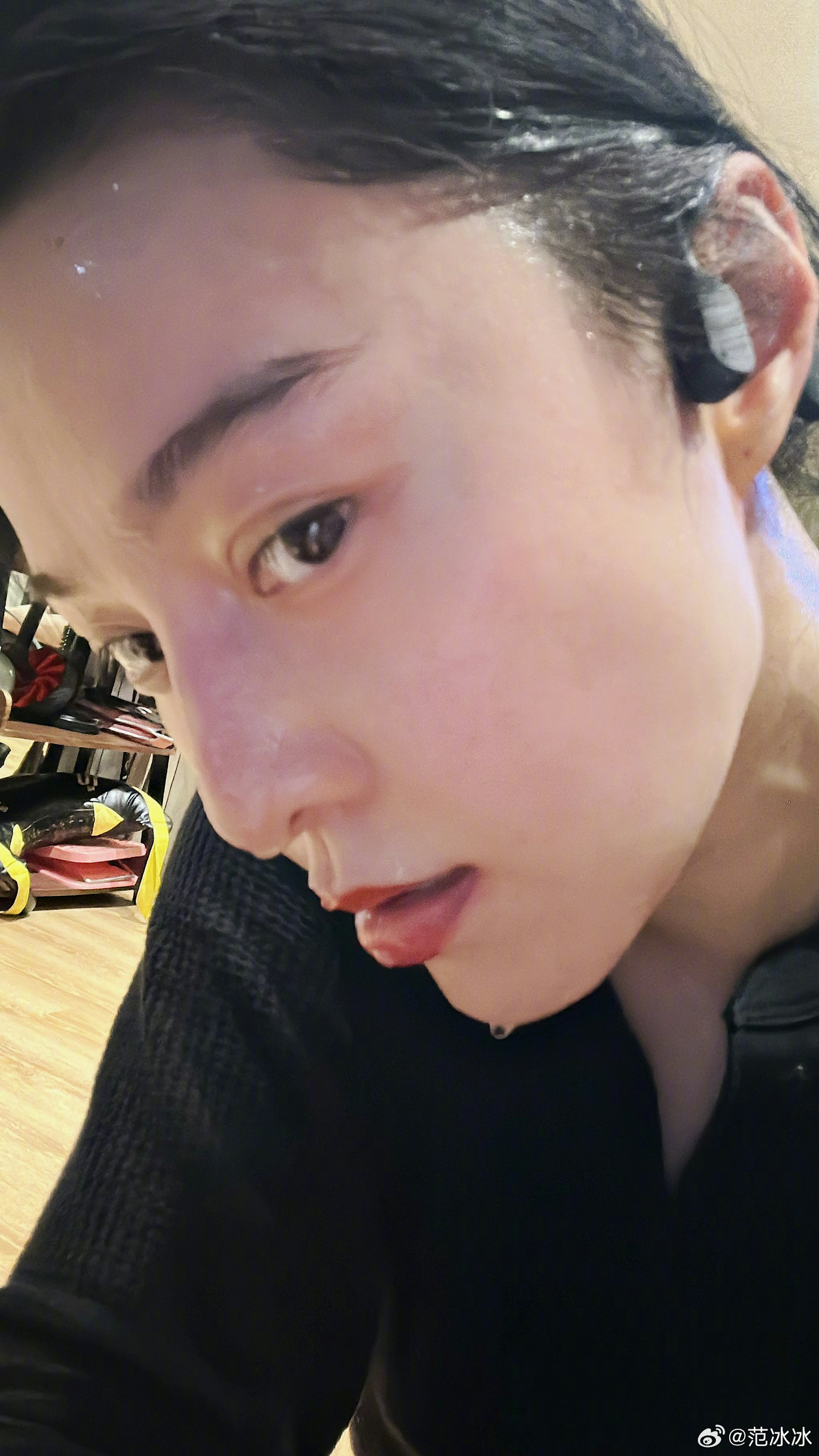 范冰冰瘦到变蛇精脸。 (微博图片) 范冰冰瘦到变蛇精脸。 (微博图片)