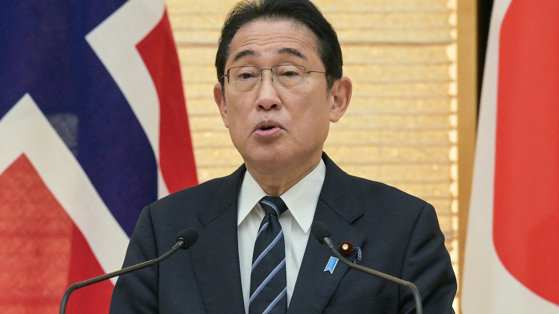 日本執政自民黨爆黑金醜聞 岸田文雄辭任派閥會長 日本執政自民黨爆黑金醜聞 岸田文雄辭任派閥會長