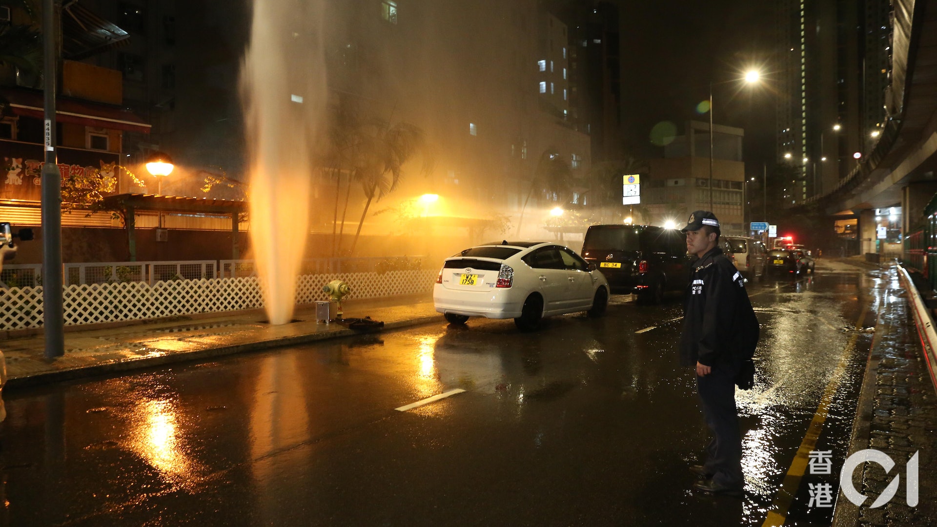 爆水管|水務署「爆喉熱點」加快換喉 有一區連續3年鹹淡水齊爆 爆水管|水務署「爆喉熱點」加快換喉 有一區連續3年鹹淡水齊爆