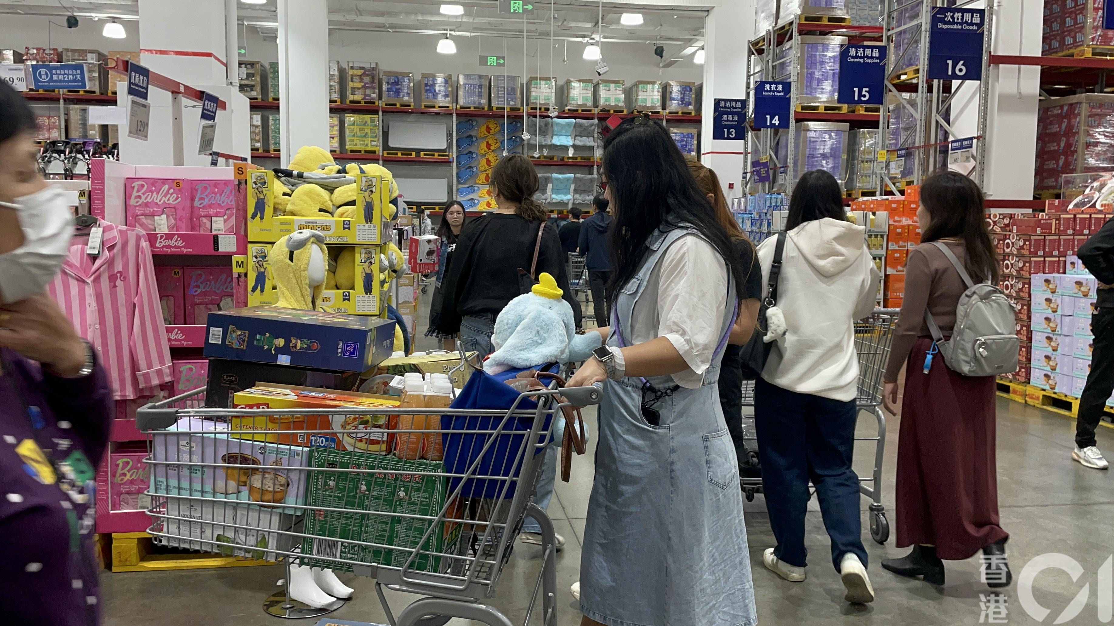 周末下午位於福田區的山姆超市內的情況。（洪芷菁攝）