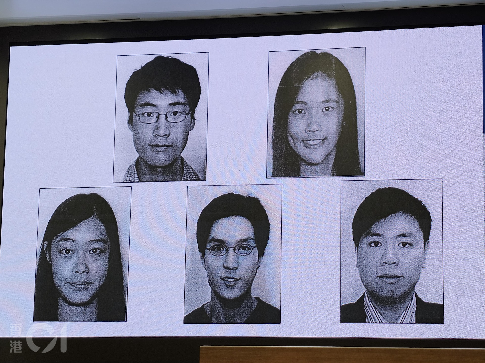 警國安處新通緝5人,包括鄭文傑(33歲)、許穎婷(24歲)、邵嵐(24歲)以及創立YouTube頻道「升旗易得道」的蔡明達(46歲)、霍嘉誌(42歲)。(梁偉權攝) 警國安處新通緝5人,包括鄭文傑(33歲)、許穎婷(24歲)、邵嵐(24歲)以及創立YouTube頻道「升旗易得道」的蔡明達(46歲)、霍嘉誌(42歲)。(梁偉權攝)