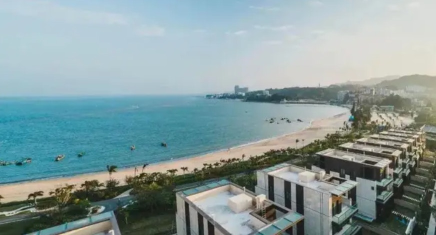海景樓可窺軍事基地？　房東檢舉外國租戶房內詭異綠光破間諜案