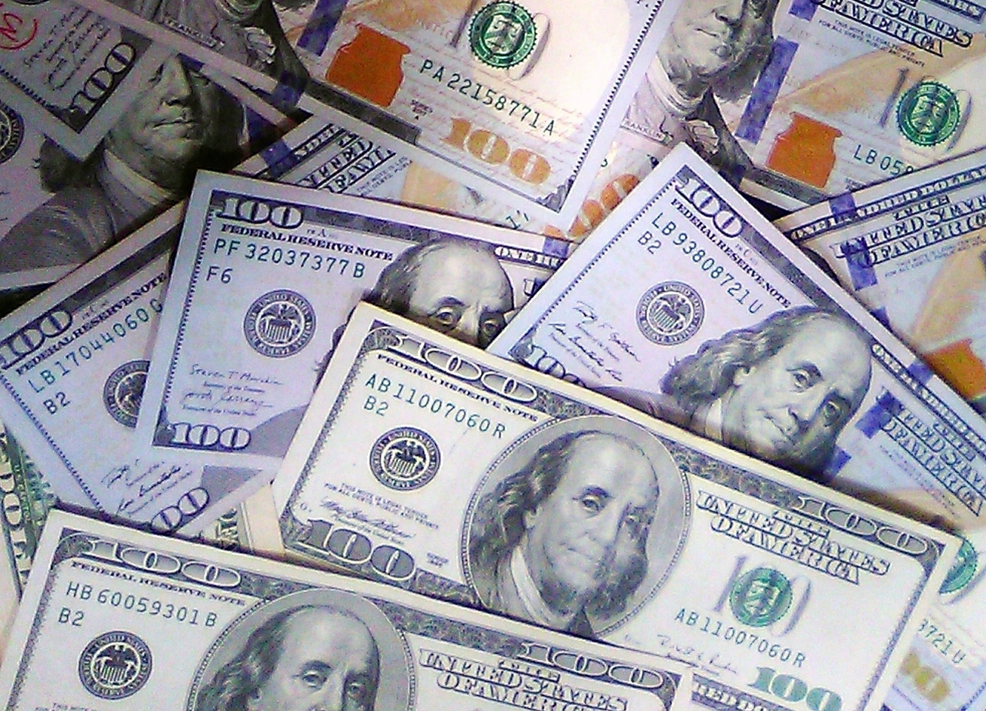 女子執屋翻出2年前買下彩券竟中了10萬歐元最終能兌到獎金？