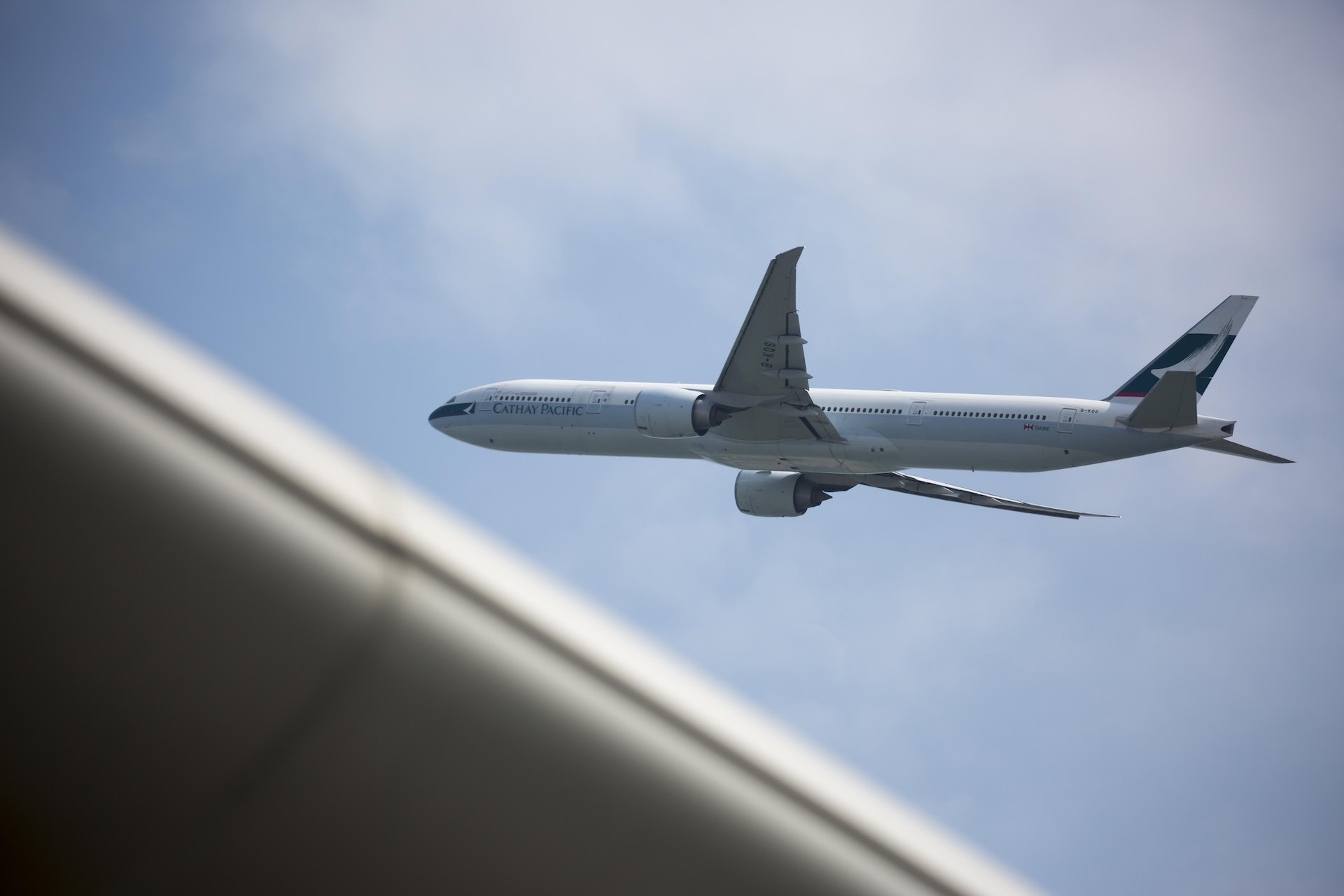 國泰指,AeroGuard聯同國泰及有關當局已就事件完成仔細調查,並因應調查結果作出相關決定。(資料圖片/余俊亮攝) 國泰指,AeroGuard聯同國泰及有關當局已就事件完成仔細調查,並因應調查結果作出相關決定。(資料圖片/余俊亮攝)
