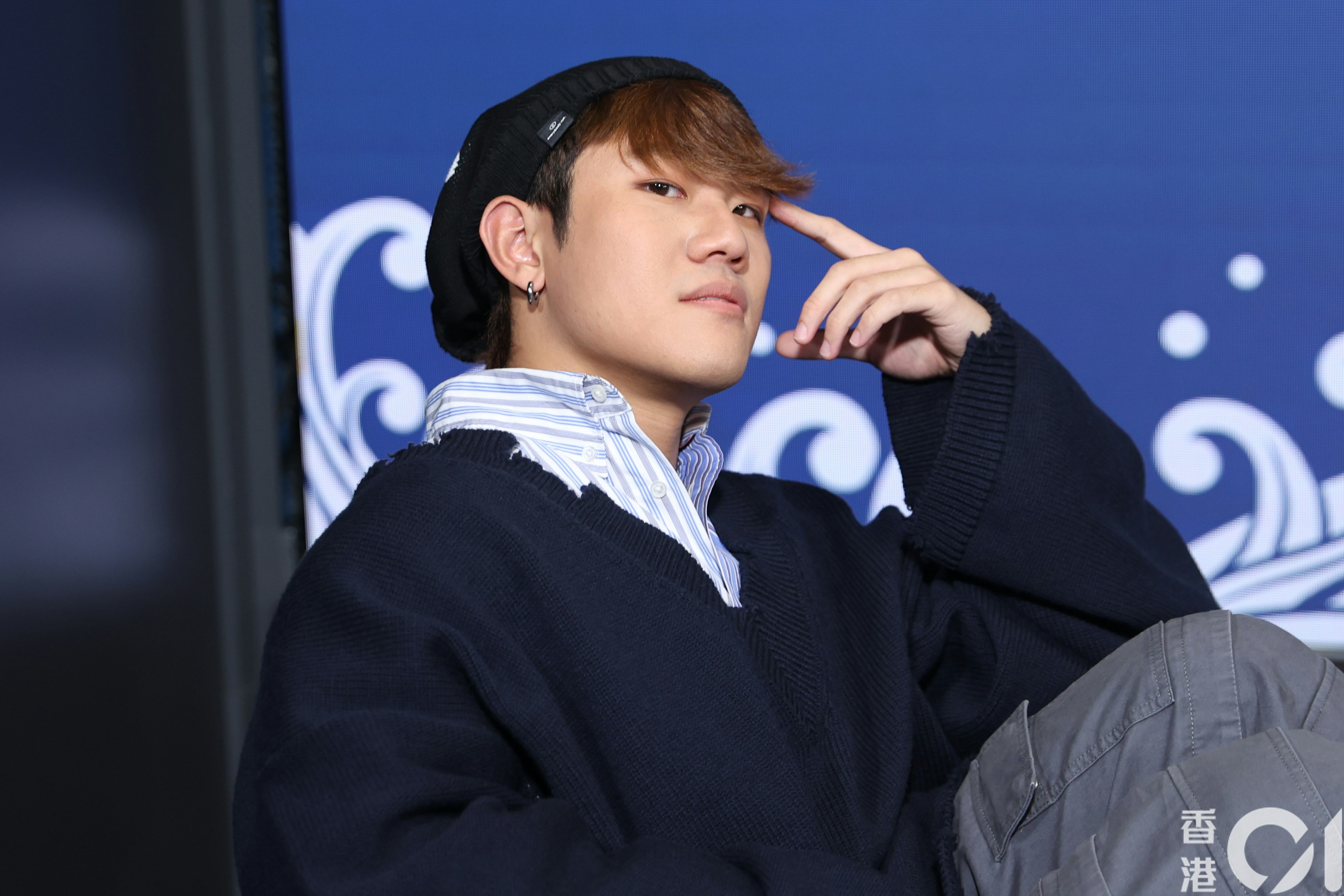 亨仔希晉綜藝互動 他腦Multi Task唔到 笑料百出