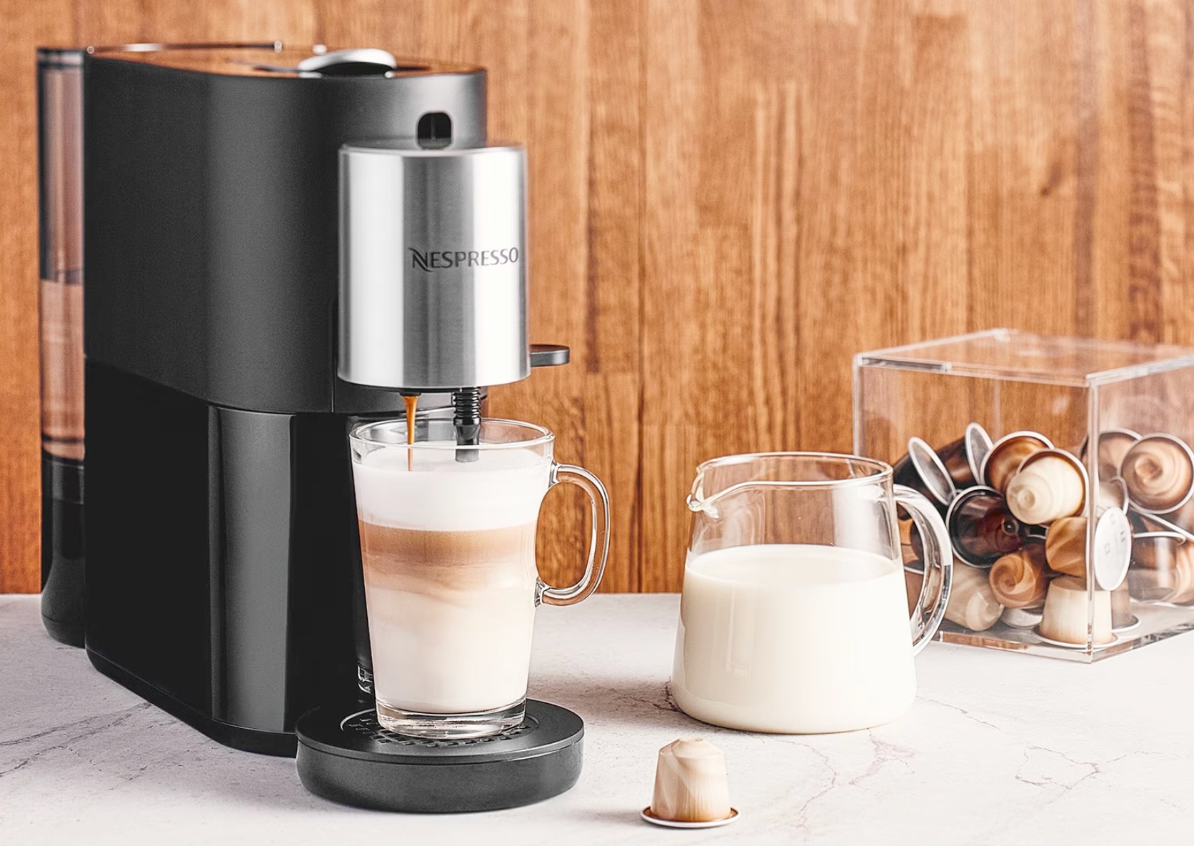 據稱被蟻群寄生的同款咖啡機 Nespresso Altelier