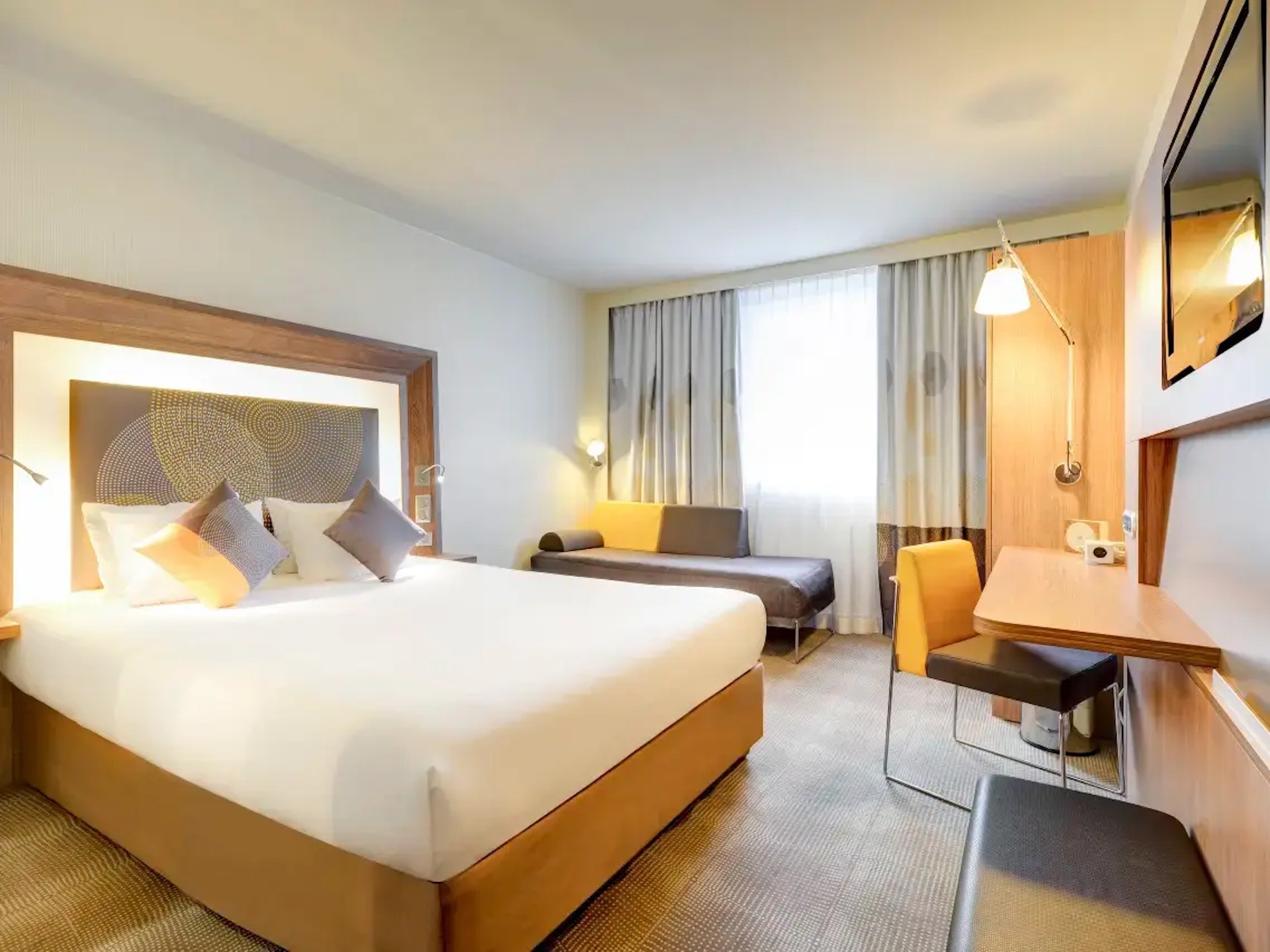 巴黎聖丹尼體育場大教堂諾富特酒店(Novotel Paris Saint-Denis Stade Basilique)(圖片來源:Trip.com) 巴黎聖丹尼體育場大教堂諾富特酒店(Novotel Paris Saint-Denis Stade Basilique)(圖片來源:Trip.com)