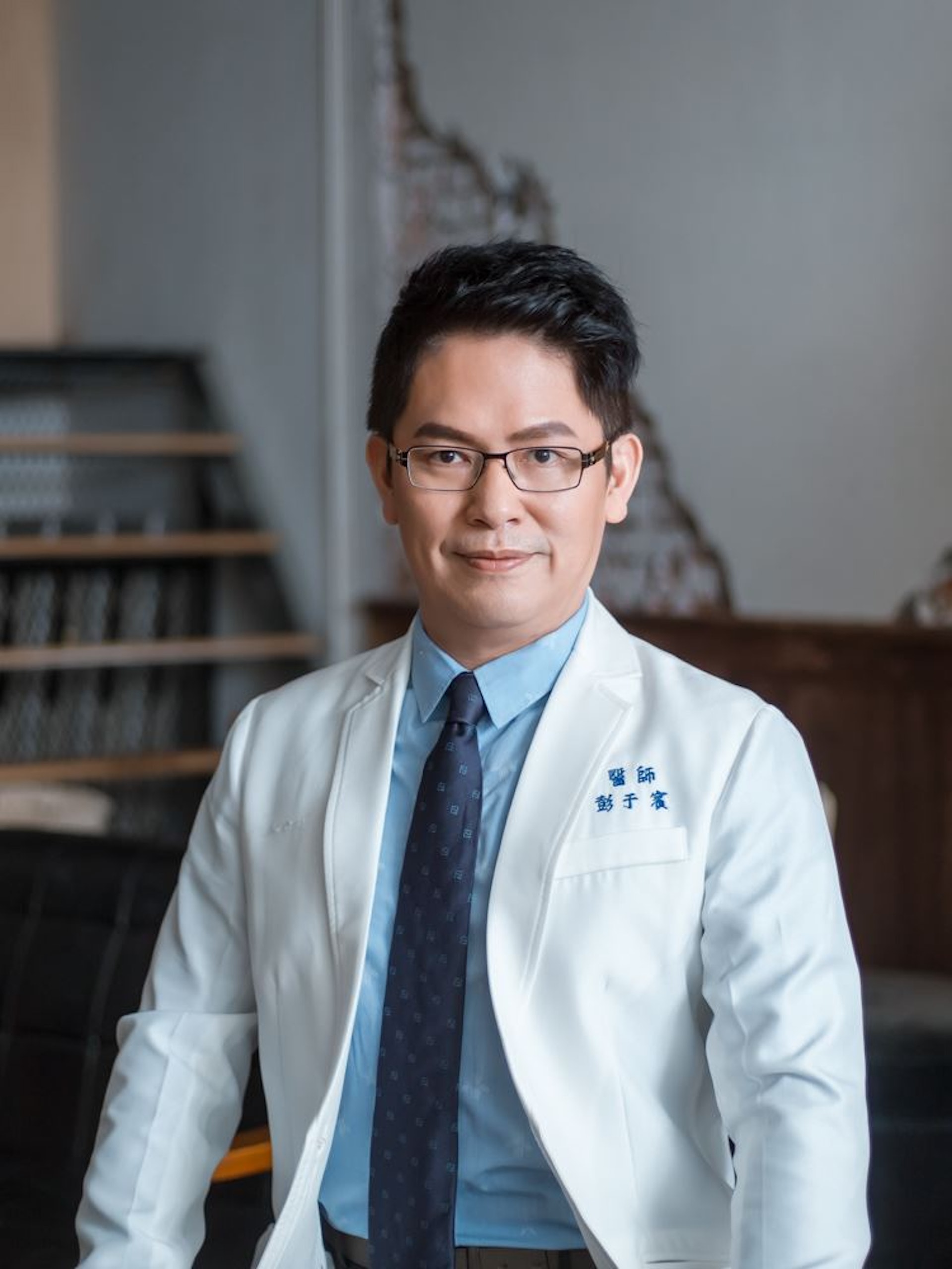 台灣知名皮膚科診所「于賓診所」院長彭于賓26日(上周五)上午在上海猝逝。(「于賓診所」官網) 台灣知名皮膚科診所「于賓診所」院長彭于賓26日(上周五)上午在上海猝逝。(「于賓診所」官網)